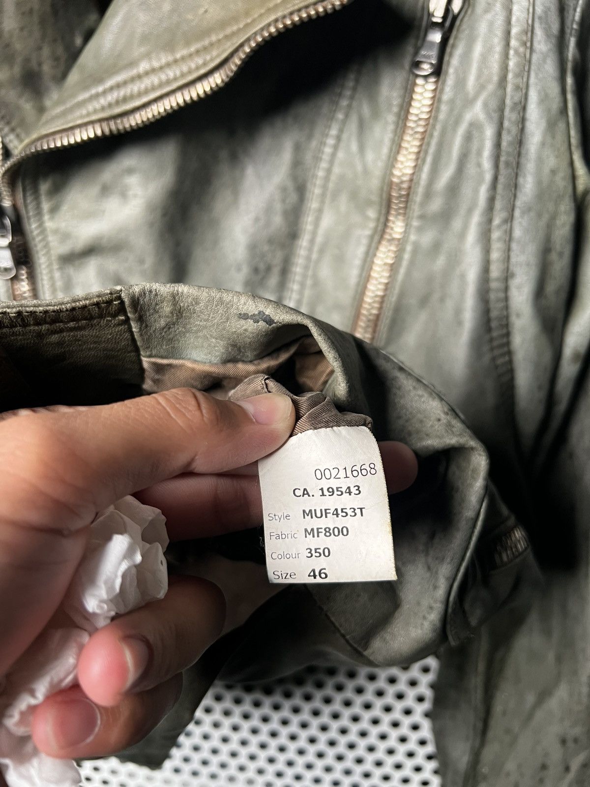 Marc Jacobs Vintage Marc Jacobs Trashed Dirty Leather Biker Jacket Size US S / EU 44-46 / 1 - 9 Thumbnail