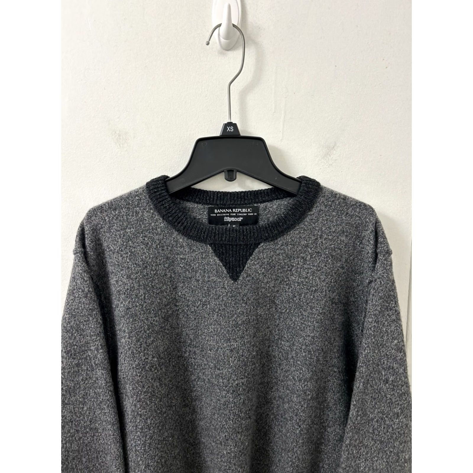Banana Republic VINTAGE Banana Republic Sweater Womens M Gray Merino Wool Filpucci Italian Yarn L/S Size M / US 6-8 / IT 42-44 - 2 Thumbnail