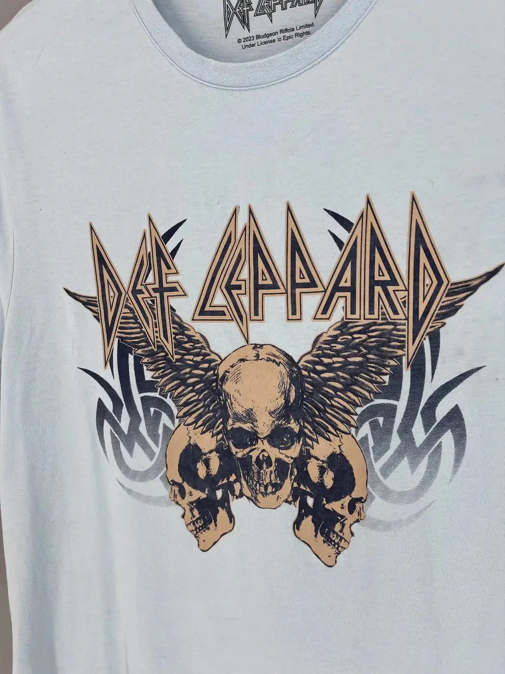 Band Tees Vintage Y2K Def Leppard Band Tee Size M Size US M / EU 48-50 / 2 - 7 Thumbnail