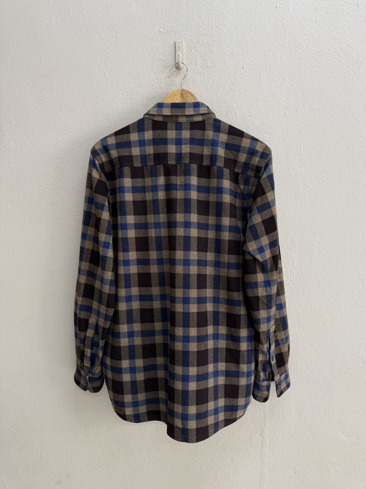 Uniqlo UNIQLO CHEKERED FLANNEL BUTTON UP SHIRT Size US L / EU 52-54 / 3 - 16 Thumbnail
