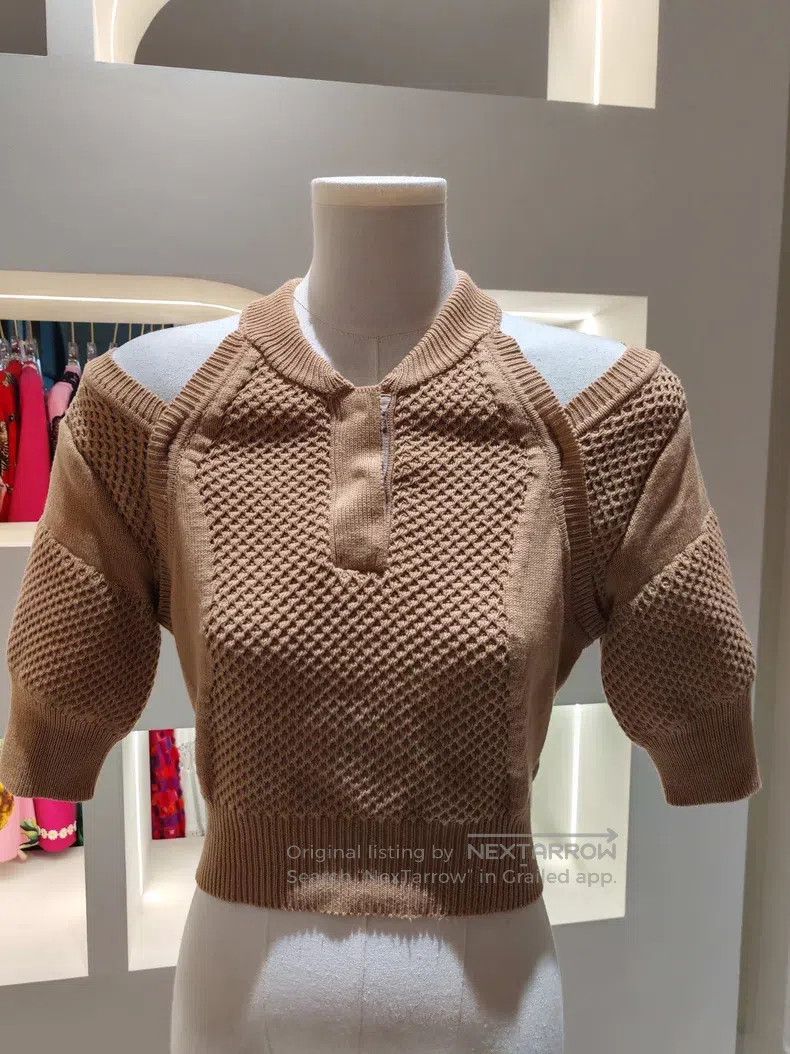 Fendi Fendi Caramel Off-the-Shoulder Knit Top Size XS / US 0-2 / IT 36-38 - 1 Thumbnail