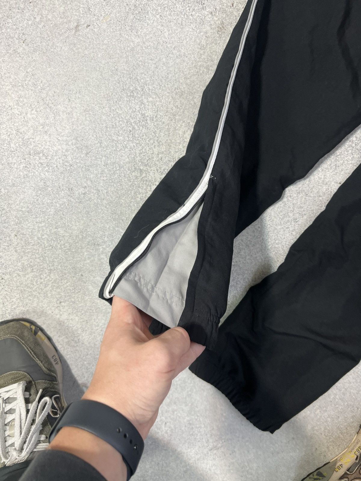 Nike Vintage Nike Track Pants Nylon Striped 00s Y2K Baggy Size US 34 / EU 50 - 5 Thumbnail