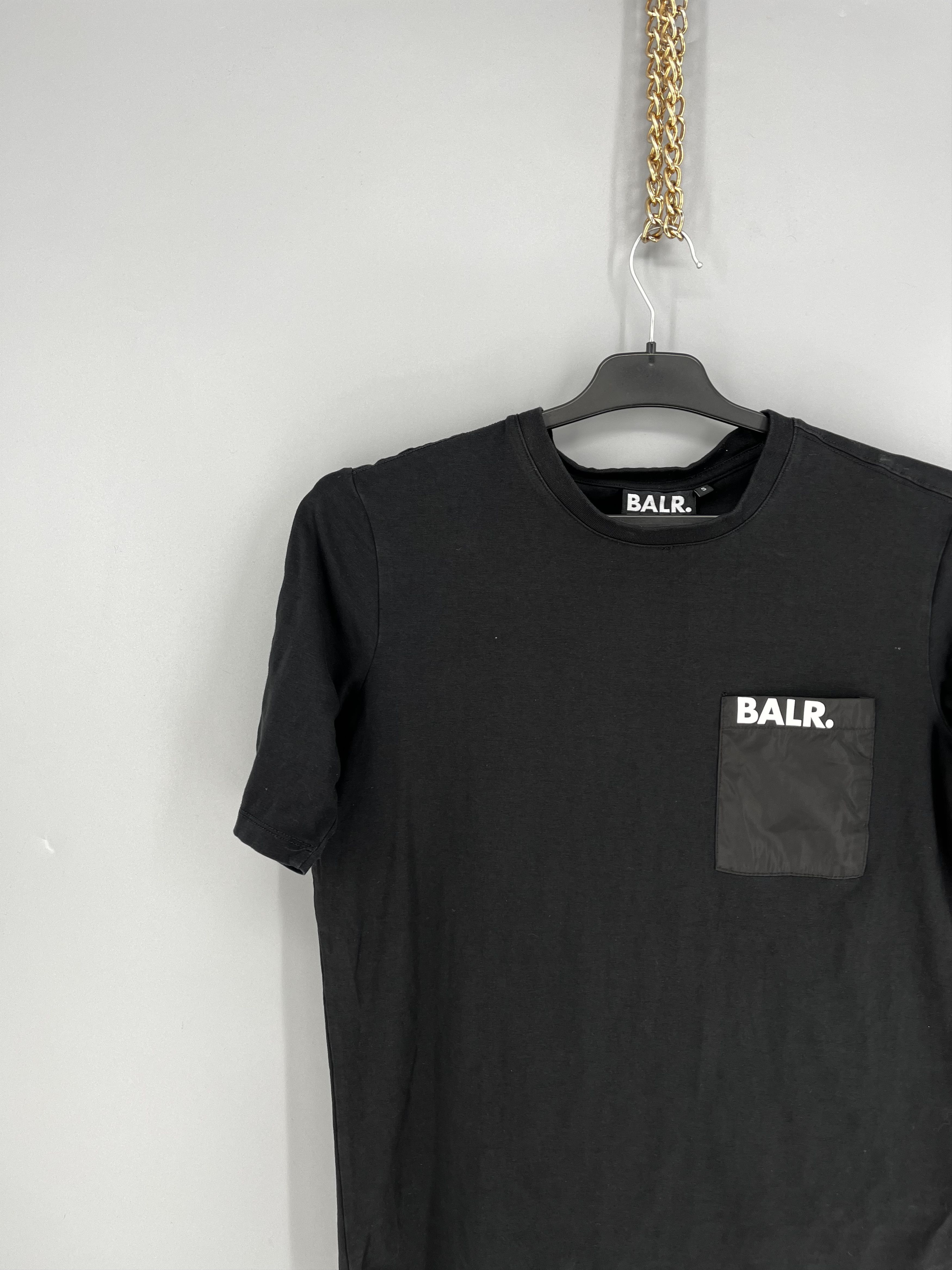 Japanese Brand Vintage BALR Fit Tee Big Logo Streetwear Style Size US S / EU 44-46 / 1 - 4 Thumbnail
