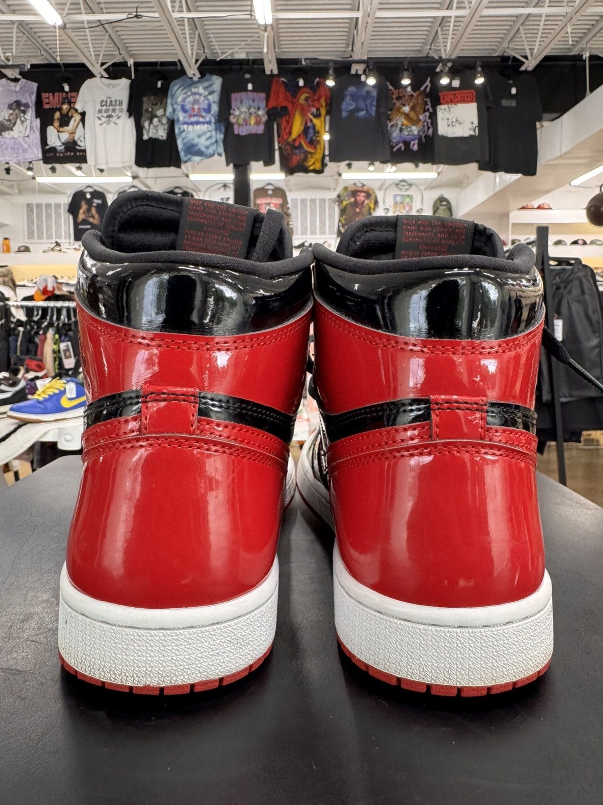 Jordan Brand Air Jordan 1 Patent Red Size 9 (2021) Size US 9 / EU 42 - 5 Thumbnail