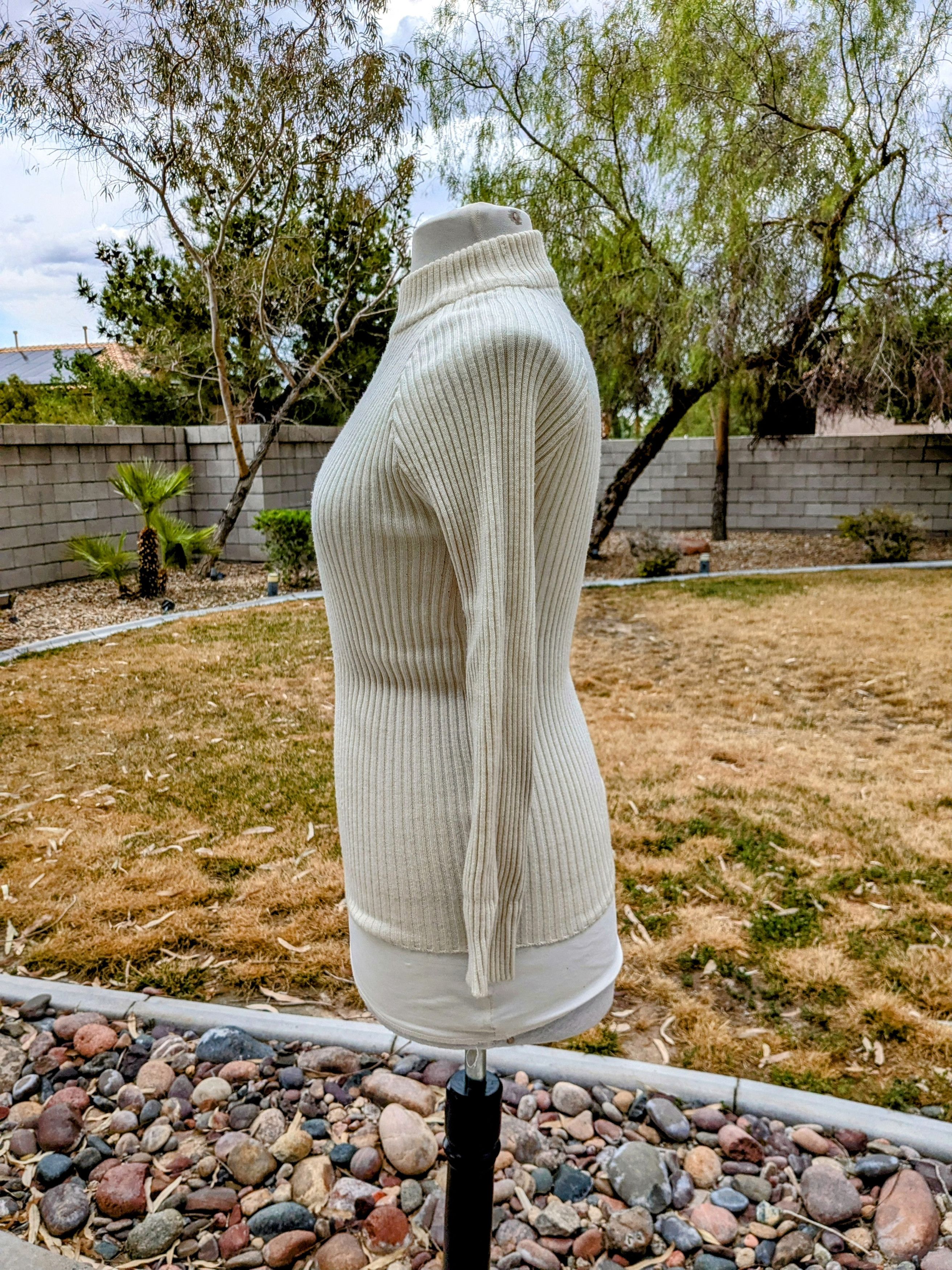 Vintage VTG Petite Kosugi Cream Ribbed Knit Turtleneck L/S Top Size L / US 10 / IT 46 - 2 Thumbnail