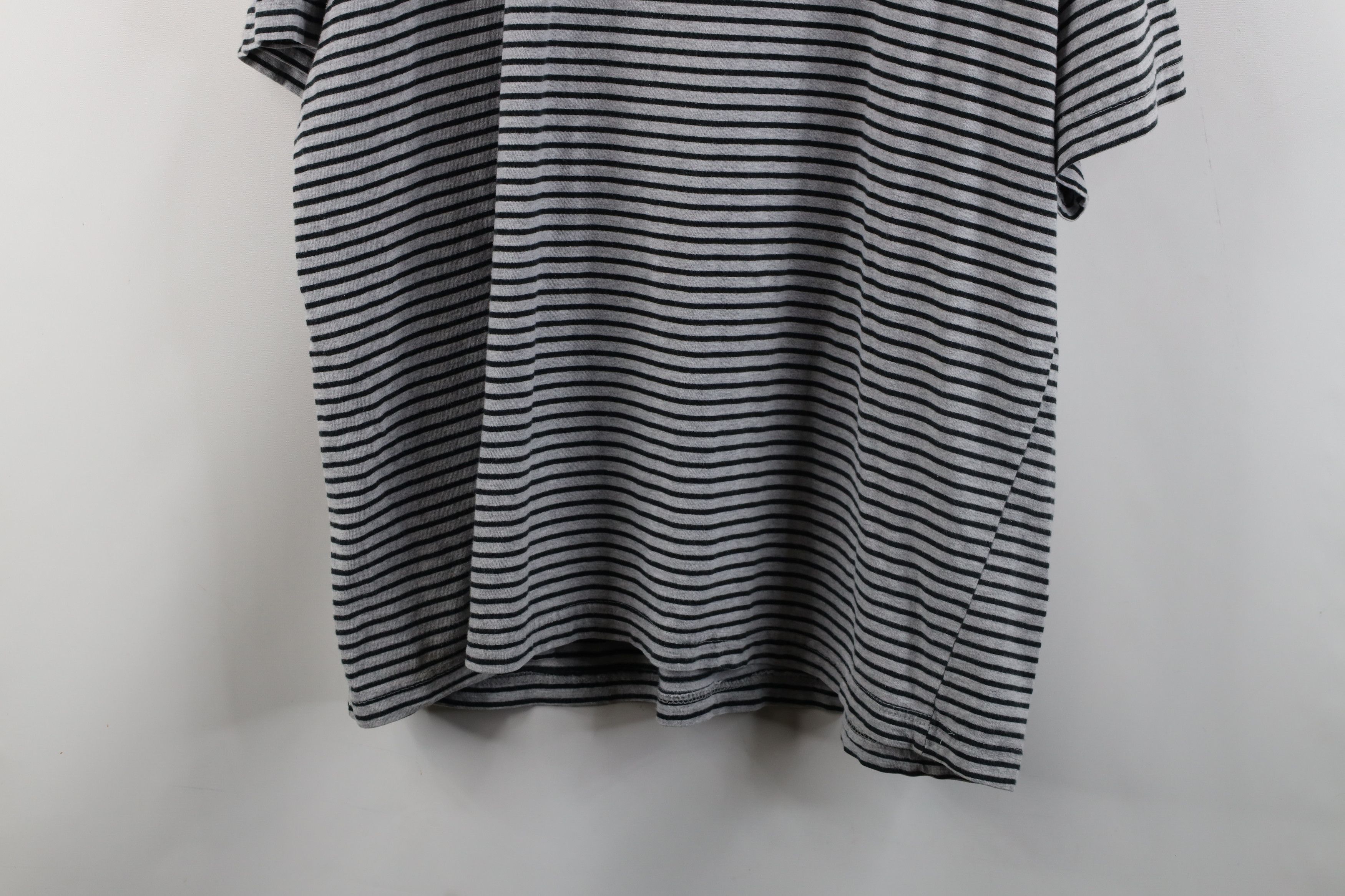 Vintage Vintage 90s Streetwear Striped Short Sleeve T-Shirt Gray Size US XXL / EU 58 / 5 - 11 Thumbnail