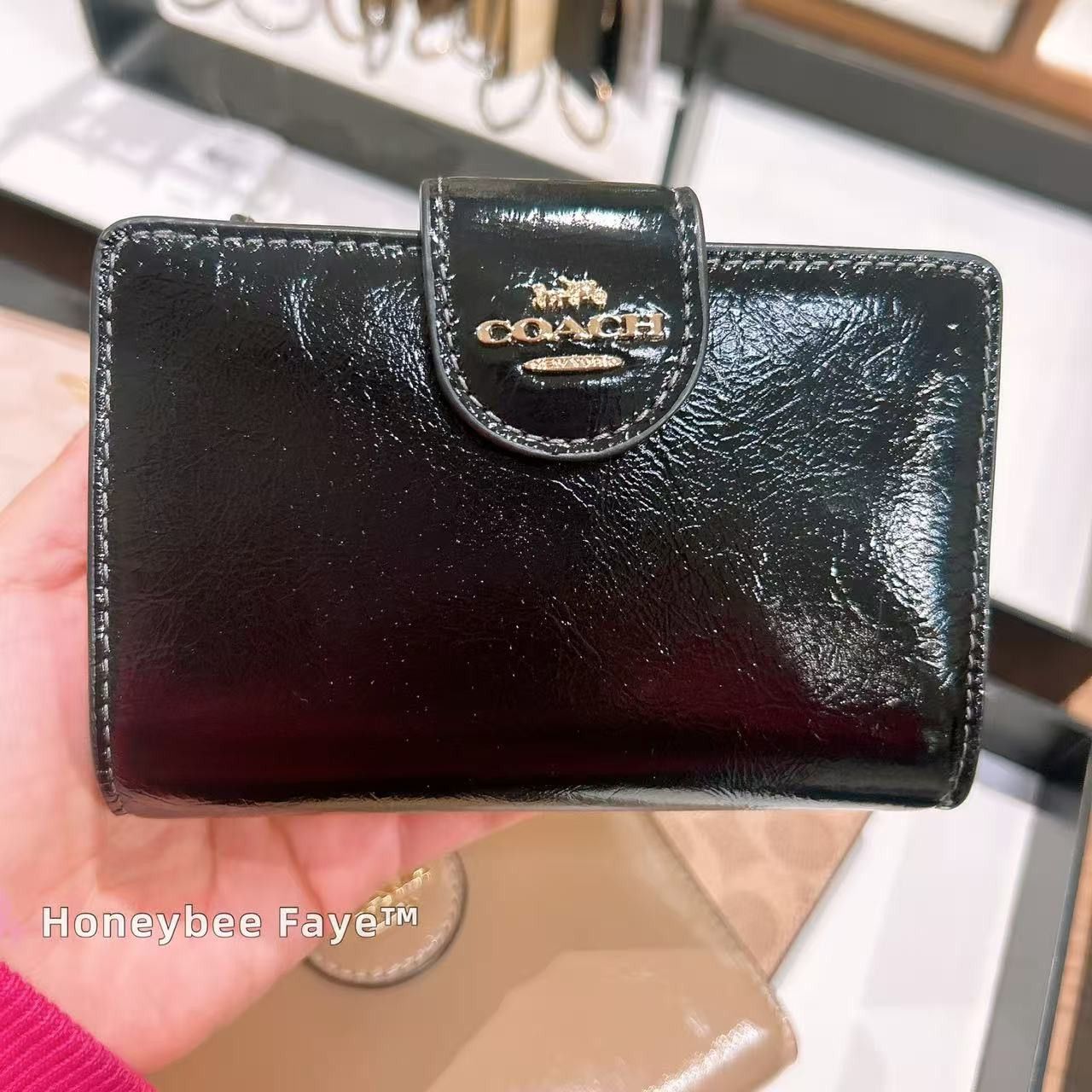 Coach NWT Coach Medium Corner Zip Wallet CEC33 Size ONE SIZE - 1 Thumbnail