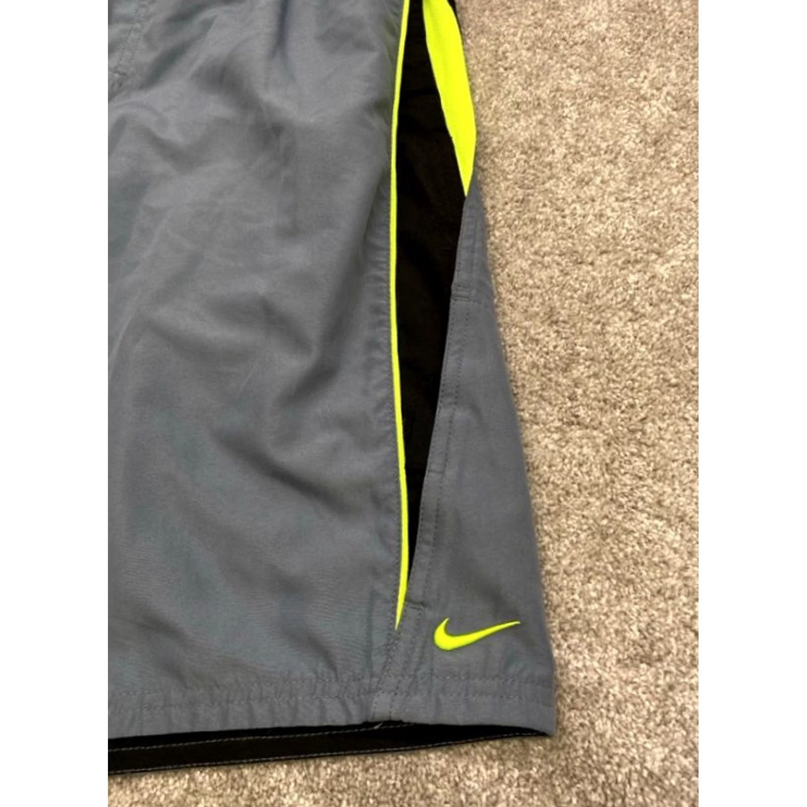 Nike VINTAGE Nike Mens Volley Core Swim Shorts NESS7421-483 Large Graphite Green 4923 Size US 33 - 2 Thumbnail