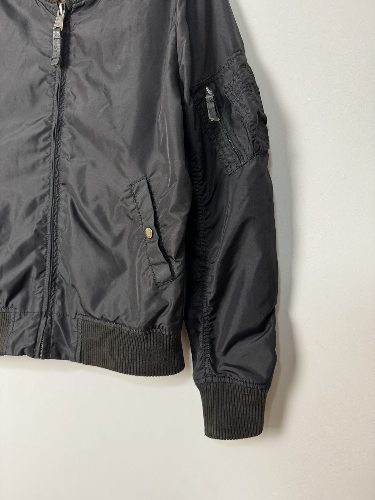 Alpha Industries Alpha Industries black bomber jacket avant Garde Japanese Size US M / EU 48-50 / 2 - 3 Thumbnail