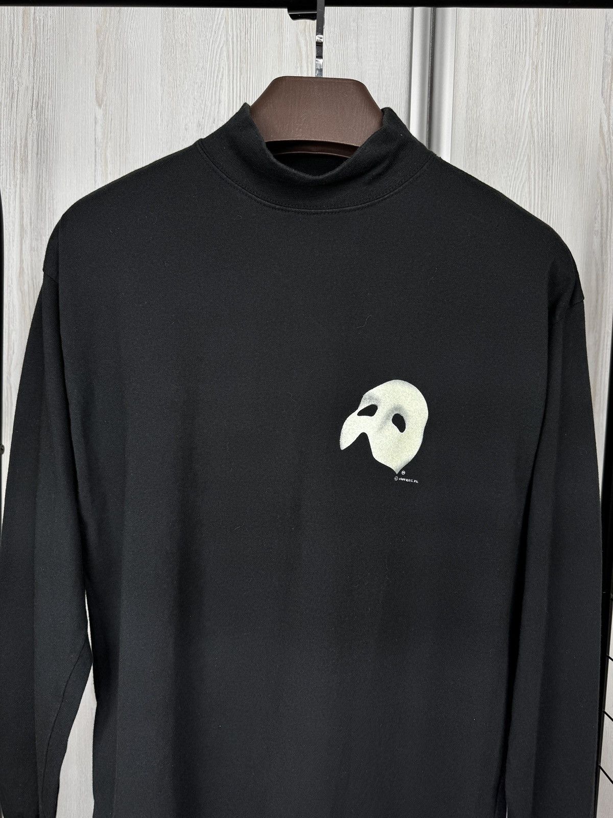 Vintage Vintage THE PHANTOM OF THE OPERA 1989 Black Neck Sweatshirt Size US L / EU 52-54 / 3 - 4 Thumbnail