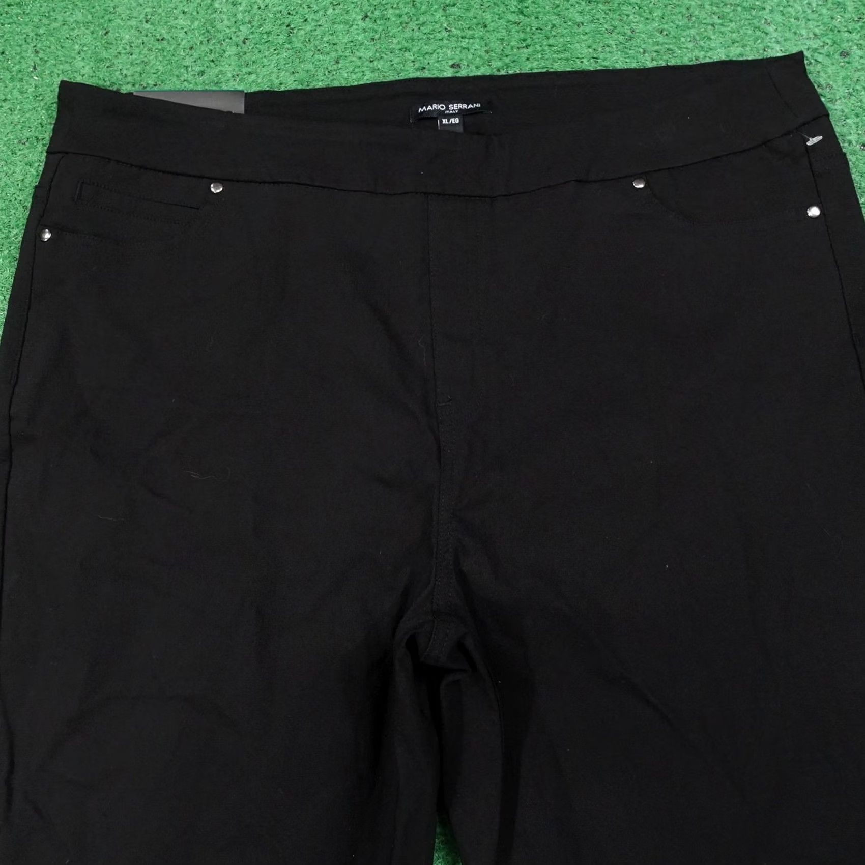 Vintage Mario Serrani Pants Womens XL Black Comfort Stretch Capri Pull On Slim Inseam 24 Pockets Studded Casual Summer Capris Womens XL Black Size 40" / US 18 - 2 Thumbnail