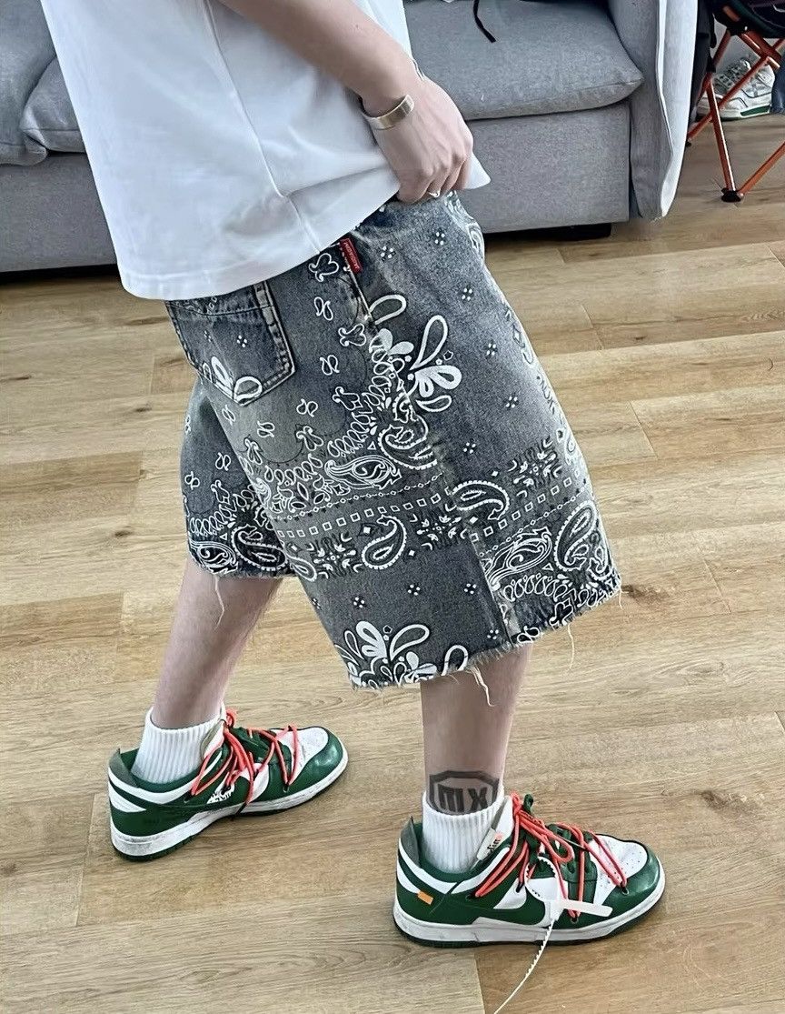 Japanese Brand × Vintage Streetwear Print Raw Edge Cargo Hip Hop Shorts Size US 34 / EU 50 - 3 Thumbnail
