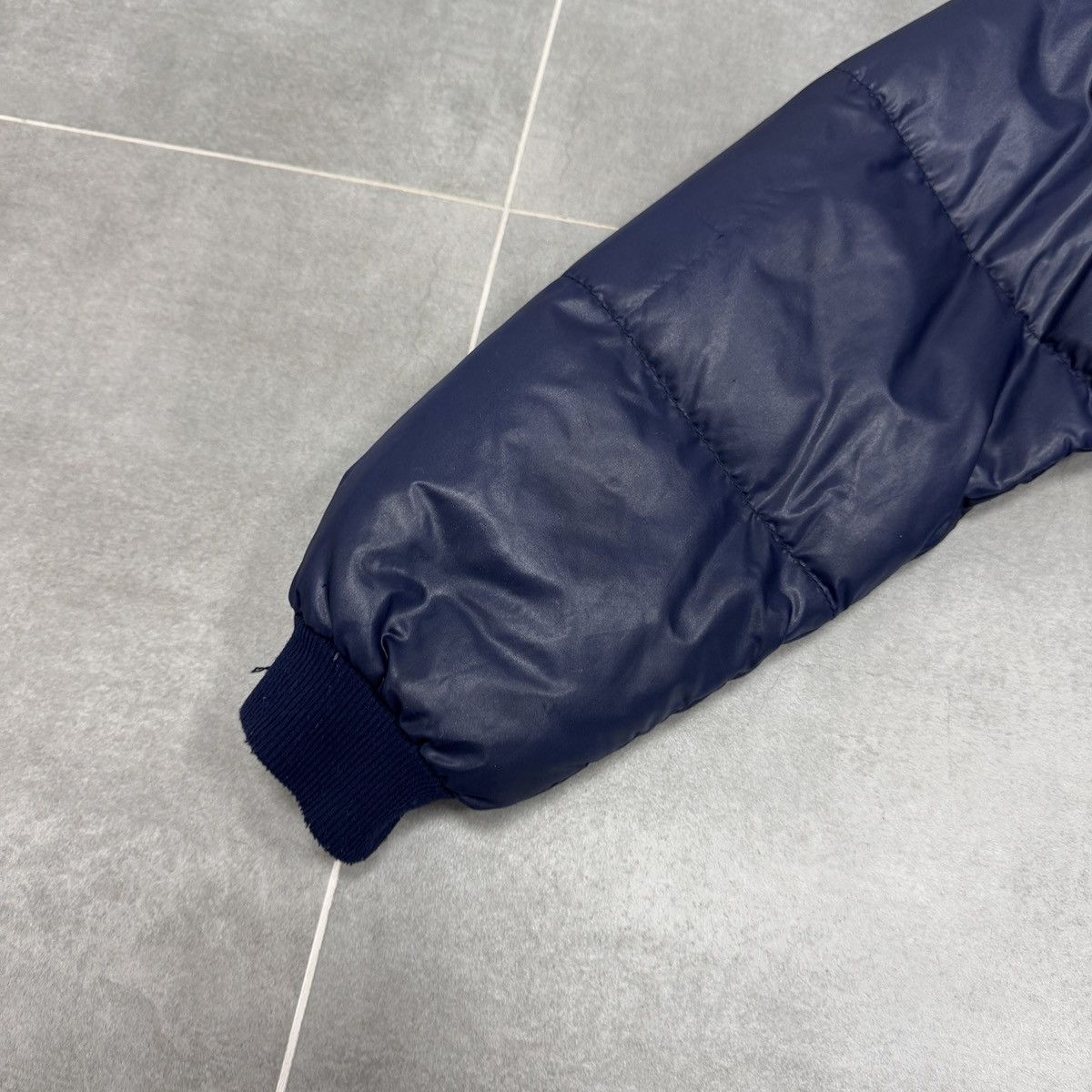 Moncler × Vintage Vintage Moncler Grenoble Puffer Down Jacket Size M Size US M / EU 48-50 / 2 - 23 Thumbnail