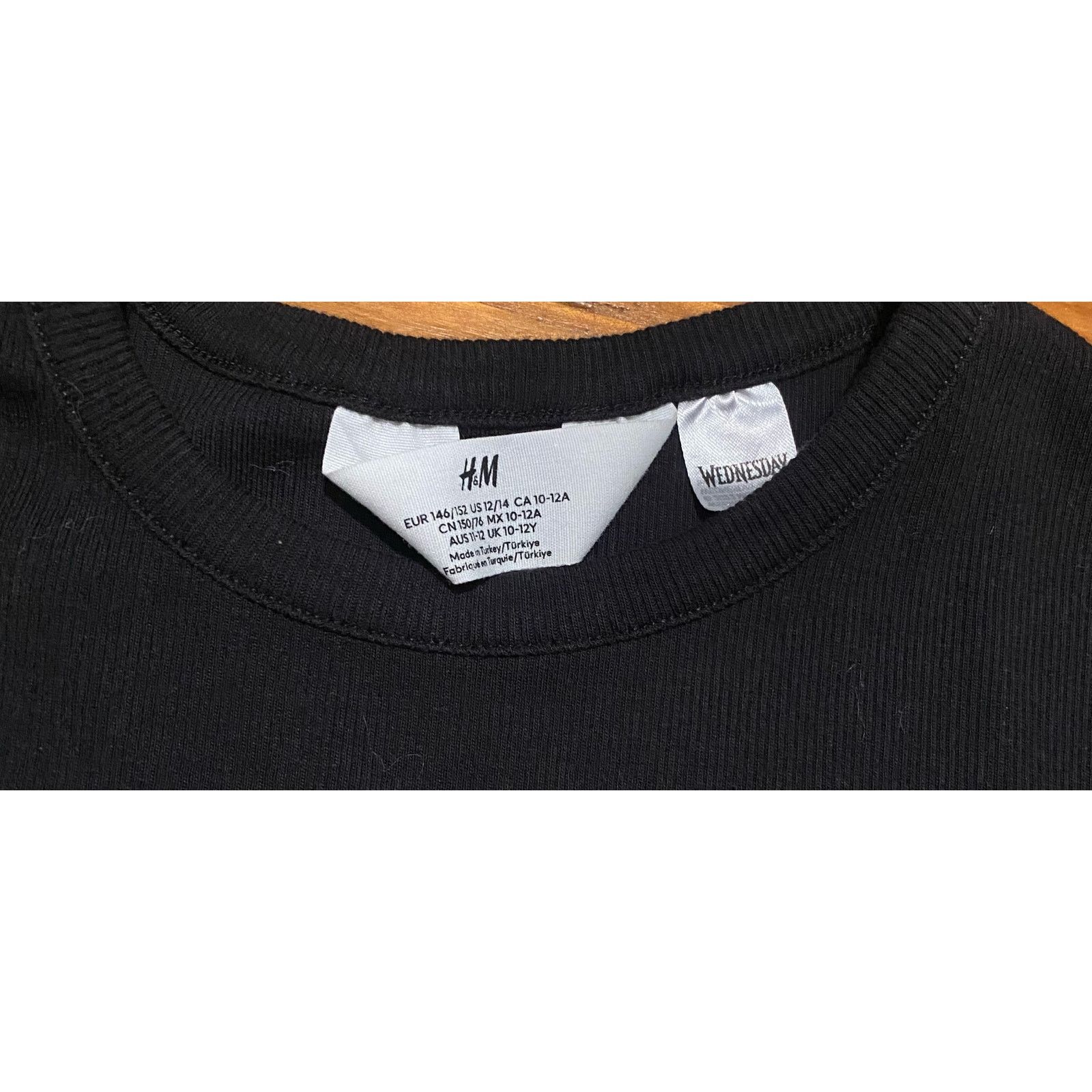 H&M H&M Girls Wednesday Adam’s tee Size L / US 10 / IT 46 - 2 Thumbnail
