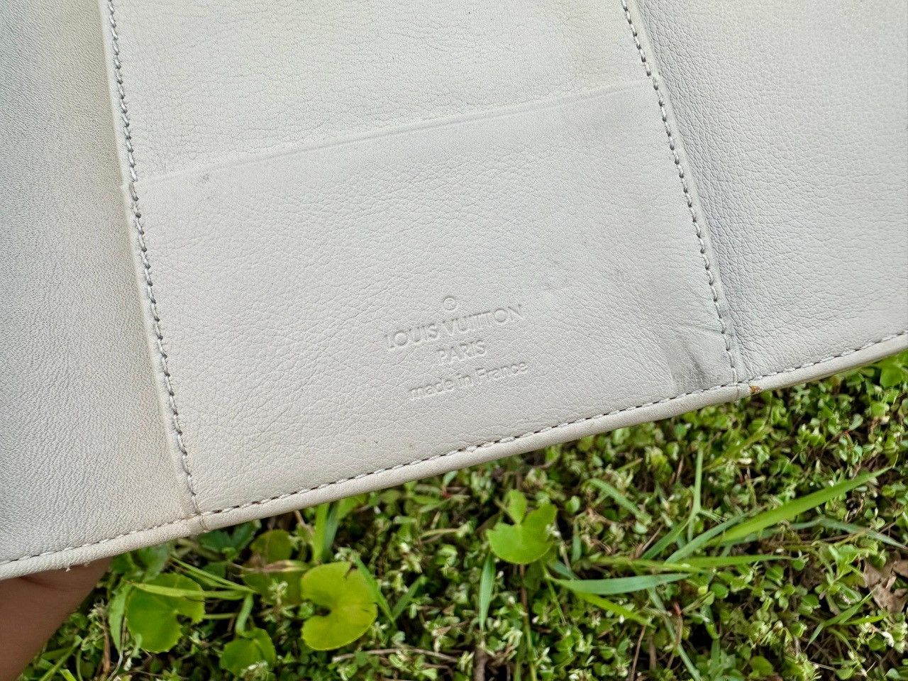Louis Vuitton Authentic Louis Vuitton Monogram Mahina Amelia Wallet Size ONE SIZE - 9 Thumbnail