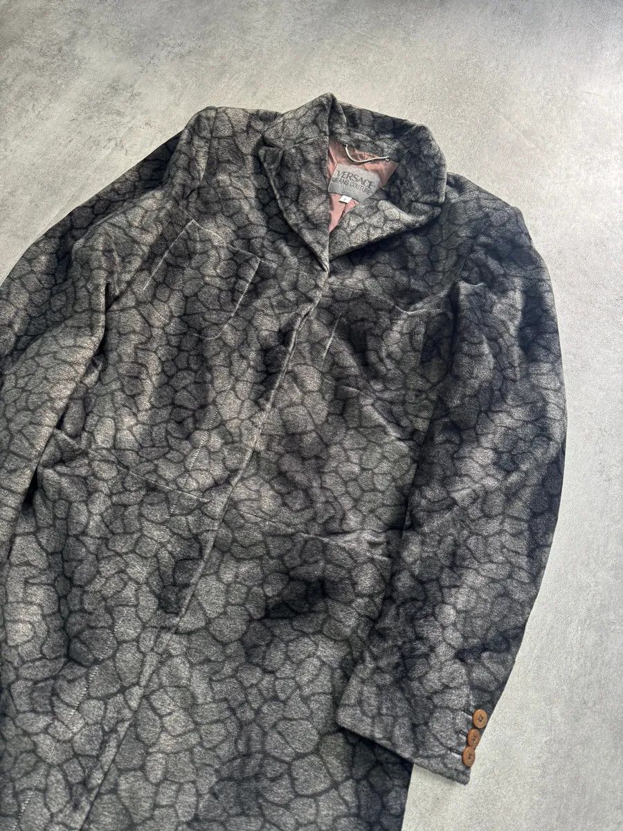 Versace 2000s Versace Grey Dark Shell Long Coat Size US XS / EU 42 / 0 - 4 Thumbnail