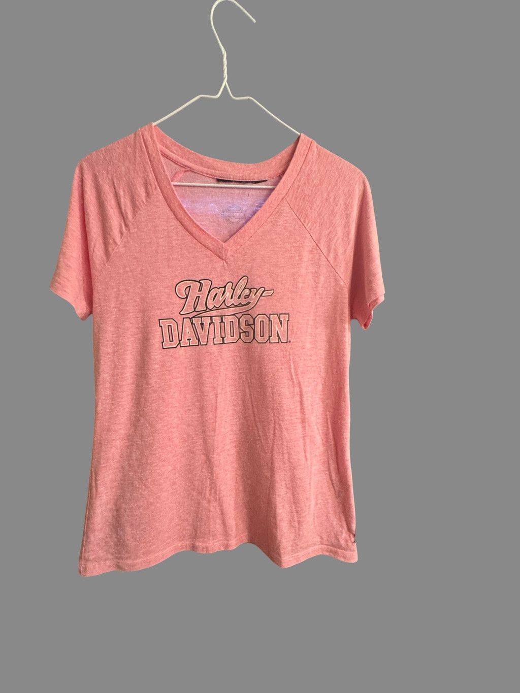 Harley Davidson Harley-Davidson Women's Pink V-Neck Raglan Tee Medium Shirt Size S / US 4 / IT 40 - 1 Thumbnail