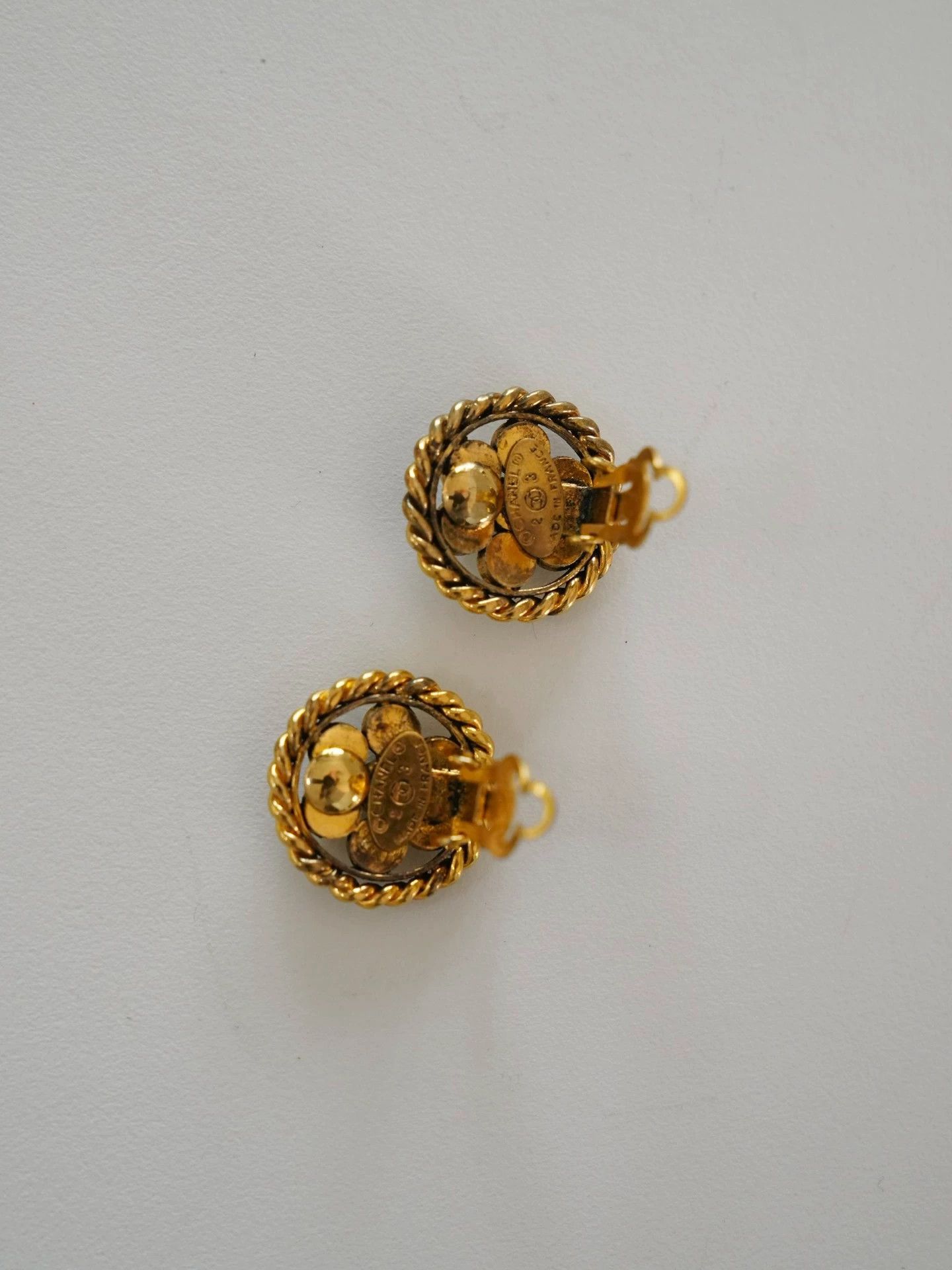 Chanel Chanel Vintage Crystal Ear Clips Thick Gold Plated Copper Tone Size ONE SIZE - 4 Thumbnail