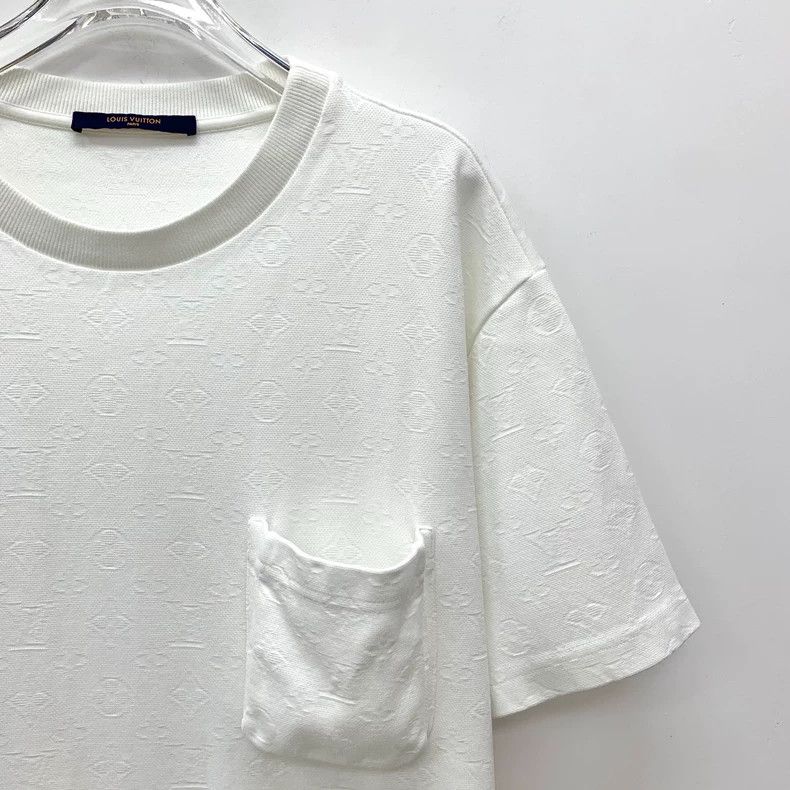Louis Vuitton Louis Vuitton 23 white logo embossed full-print cotton cre Size US XL / EU 56 / 4 - 3 Thumbnail