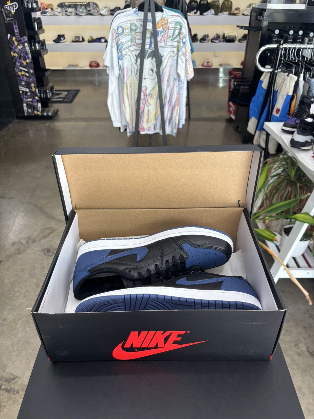 Jordan Brand Jordan 1 Retro Low OG Mystic Navy Sz. 11.5 Size US 11.5 / EU 44-45 - 10 Thumbnail