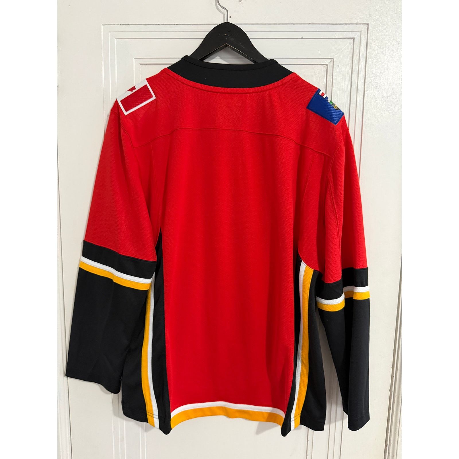 NHL Calgary Flames NHL Hockey Jersey Men's Size Small Size US S / EU 44-46 / 1 - 6 Thumbnail