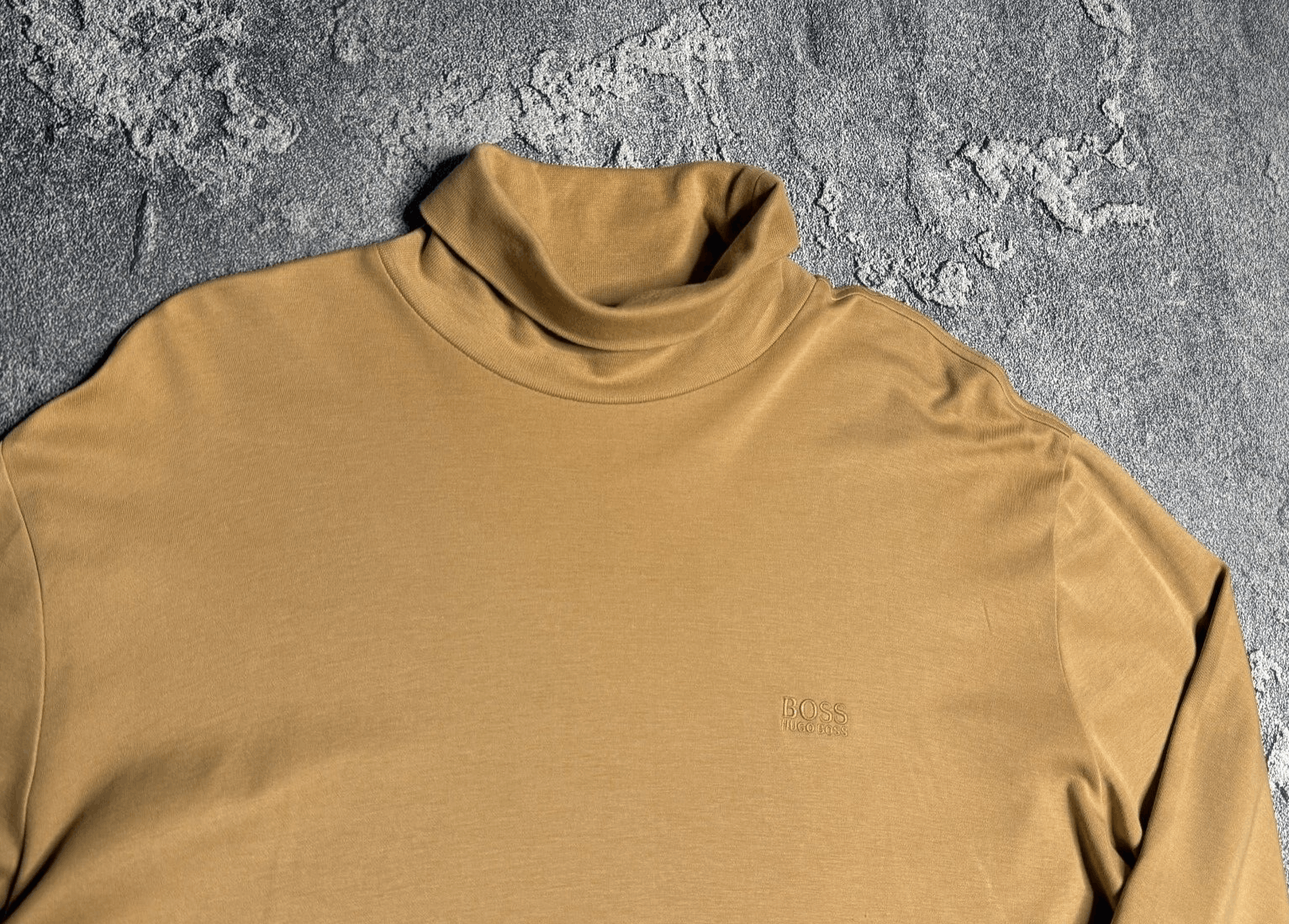 Hugo Boss men's turtle-neck jumper XL