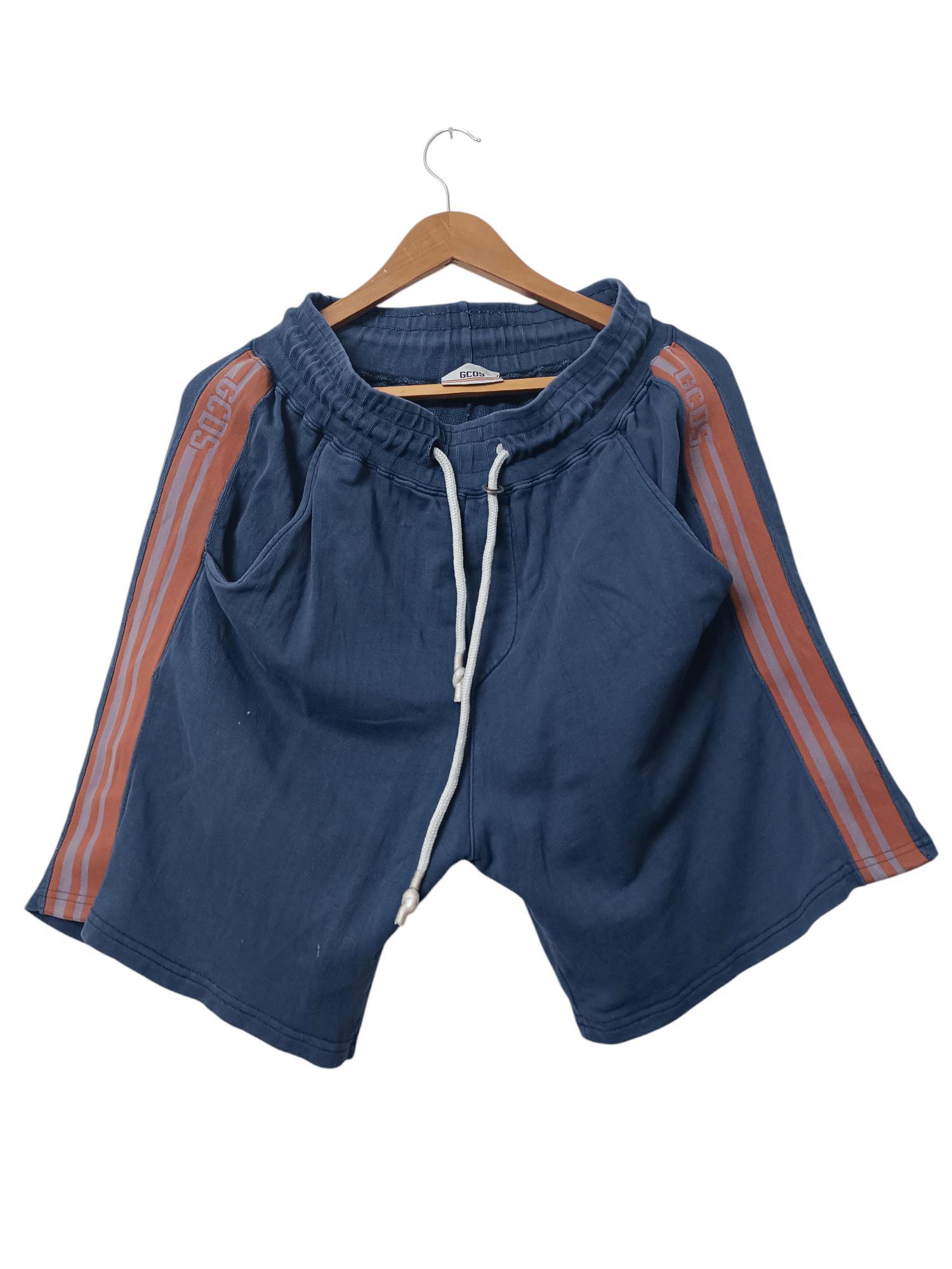 GCDS GCDS mens shorts Size US 33 - 1 Thumbnail