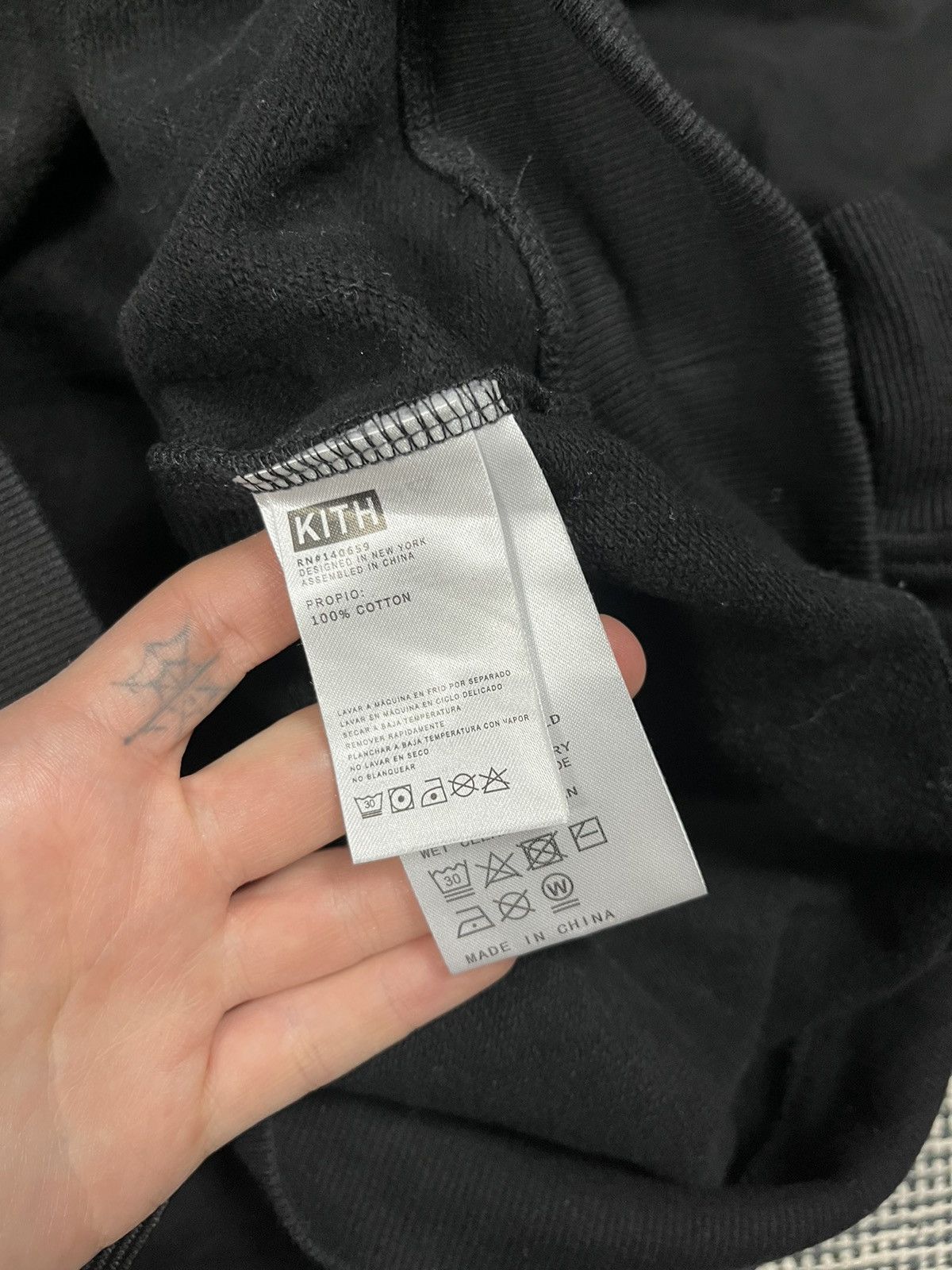 Other Kith looney tunes hoodie black boxy baggy New York City Size US M / EU 48-50 / 2 - 4 Thumbnail