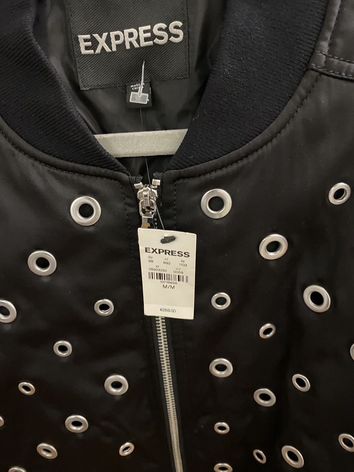 Express Brand new Express Eyelet Black Bomber Size M / US 6-8 / IT 42-44 - 4 Thumbnail
