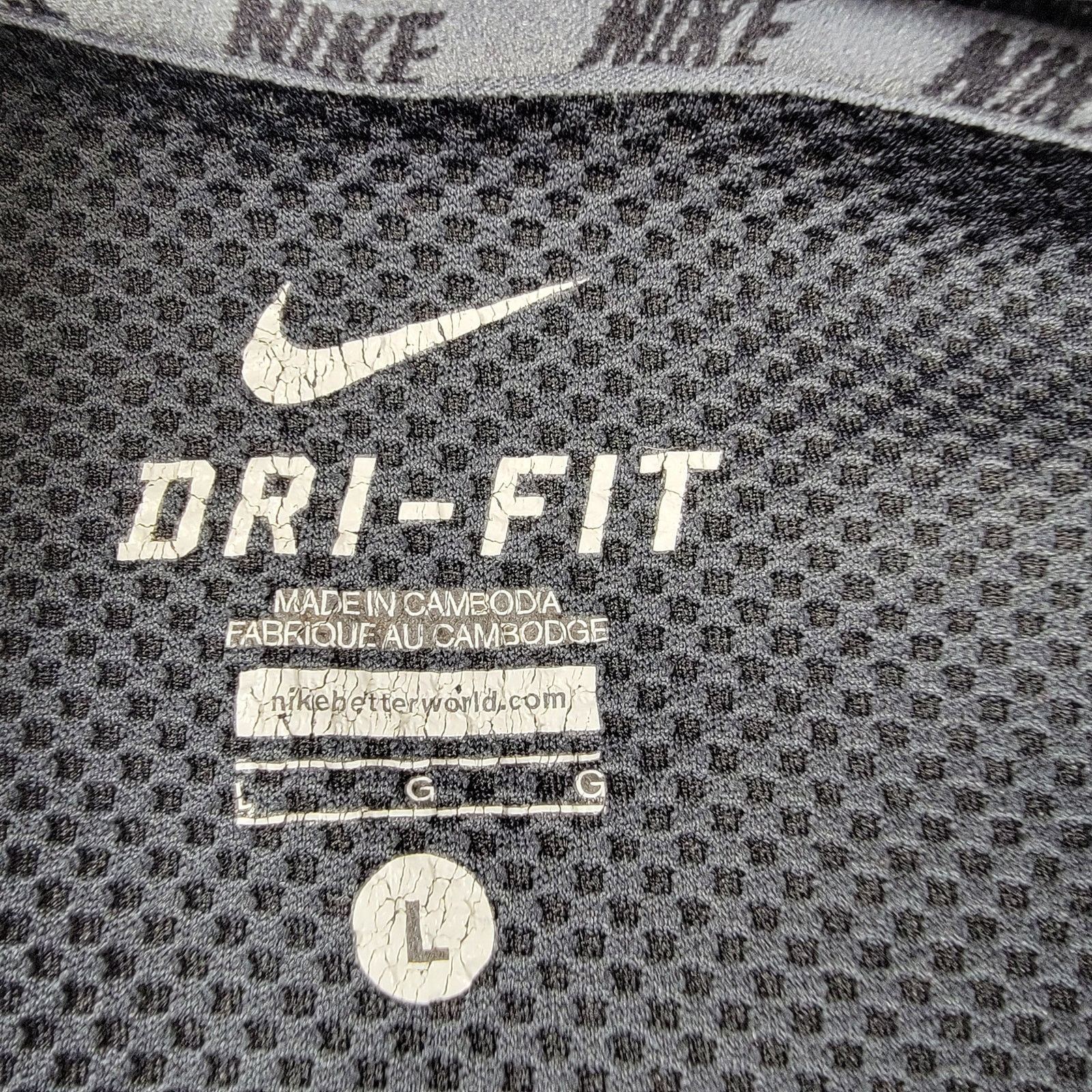 Nike Nike Men’s 1/2 Zip Dri-Fit Gray 453467-010 Mens Sz L (598) Size US L / EU 52-54 / 3 - 3 Thumbnail