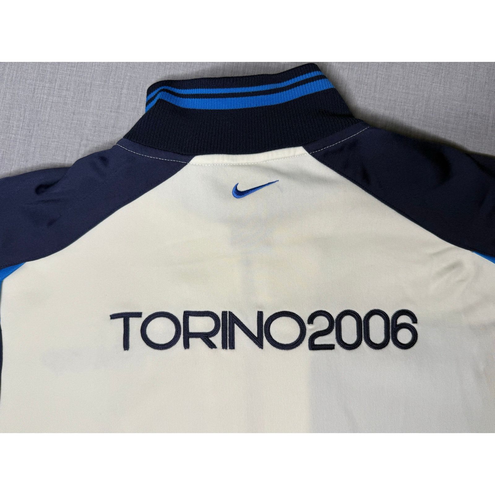 Nike Vintage Nike 2006 Torino Olympics Track Jacket Medium Size US M / EU 48-50 / 2 - 5 Thumbnail