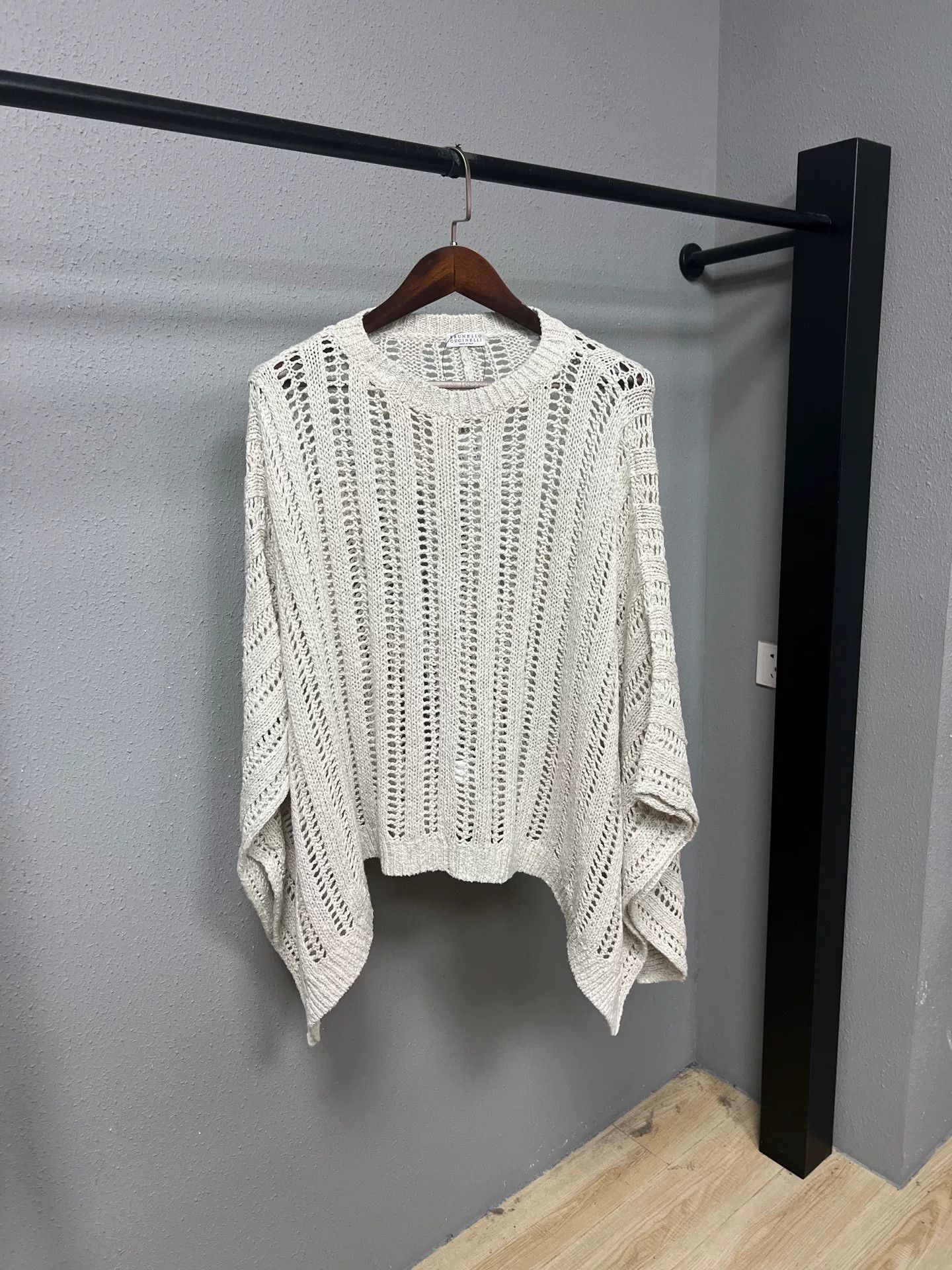 Brunello Cucinelli Brunello Cucinelli Sequin Knit Logo Cape Size S / US 4 / IT 40 - 1 Thumbnail