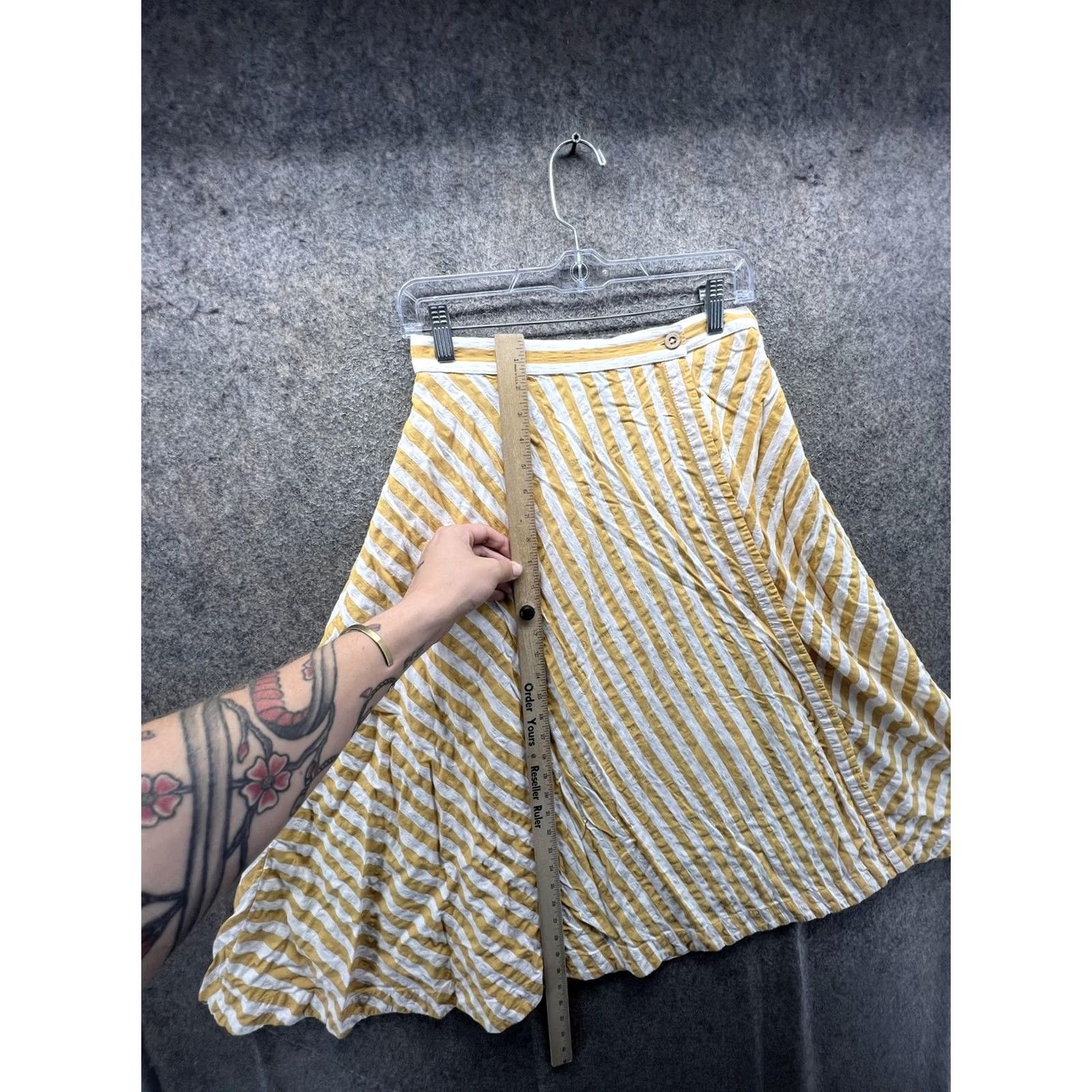Vintage CELANDINE Skirt Womens S Yellow Small White Stripe Line Full Knee Length Casual Size 28" / US 6 / IT 42 - 3 Thumbnail