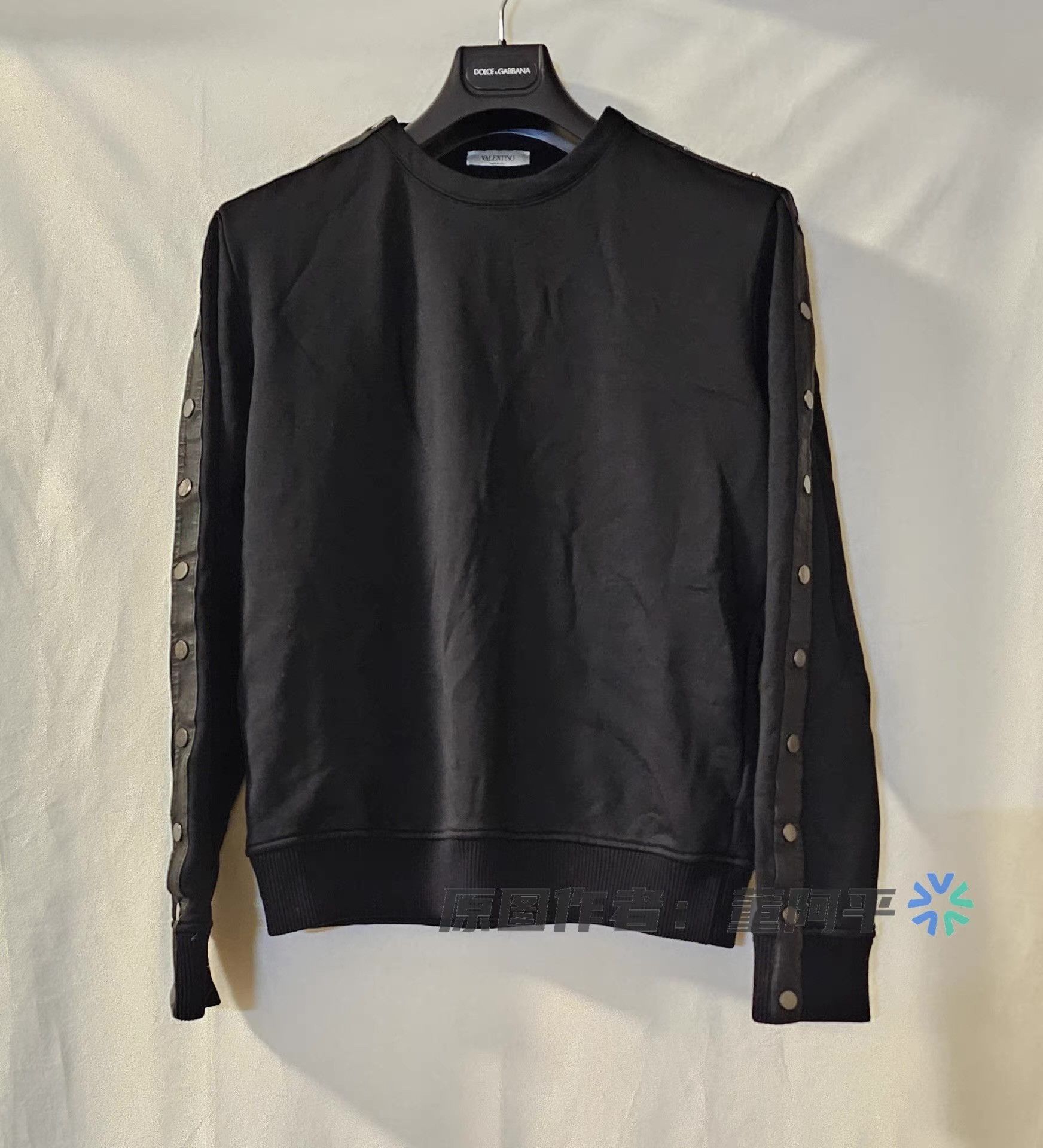 Valentino Valentino Black Sweatshirt. Size US L / EU 52-54 / 3 - 1 Thumbnail