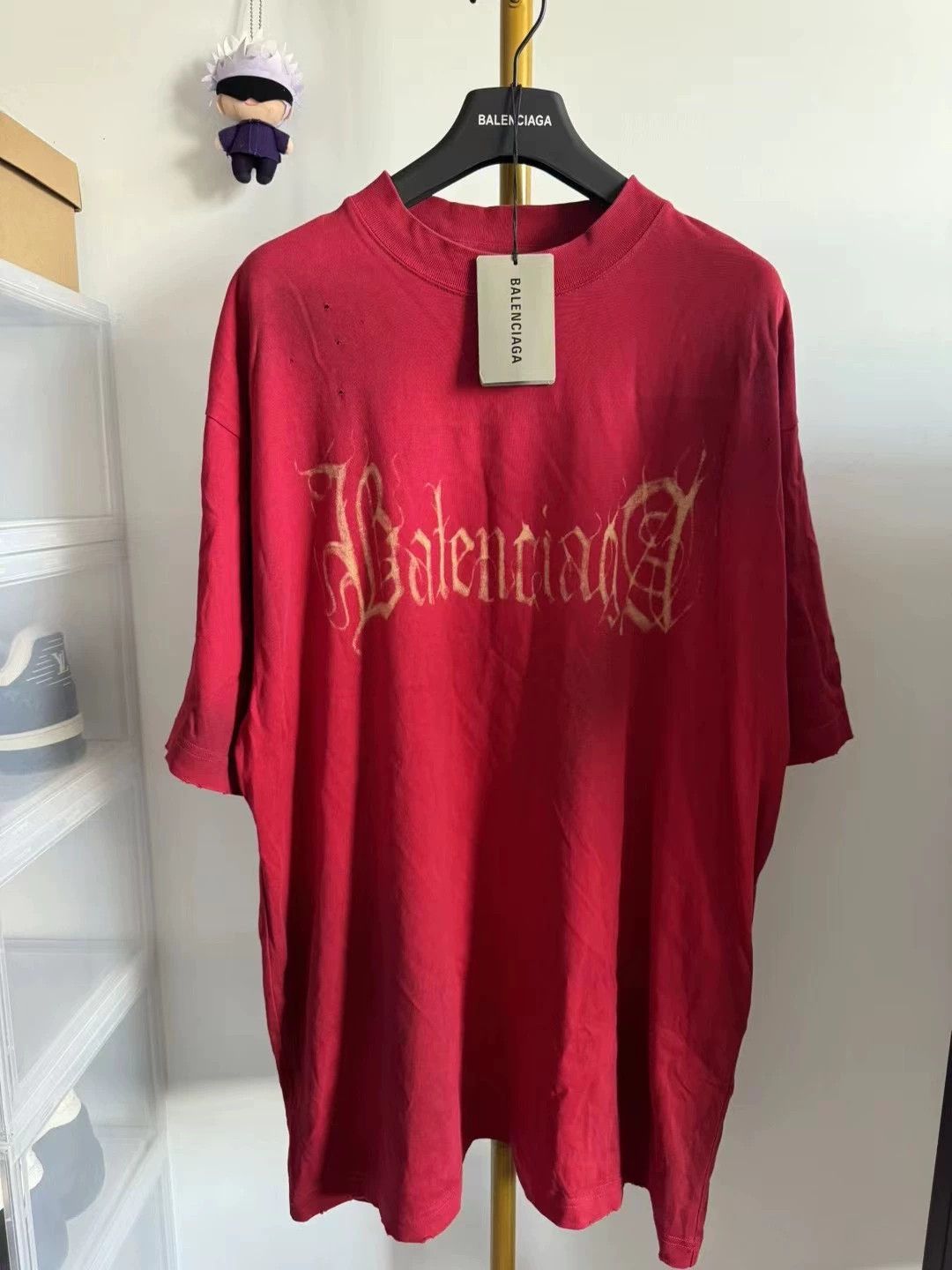 Balenciaga Balenciaga red Sanskrit short sleeved shirt Size US M / EU 48-50 / 2 - 1 Thumbnail