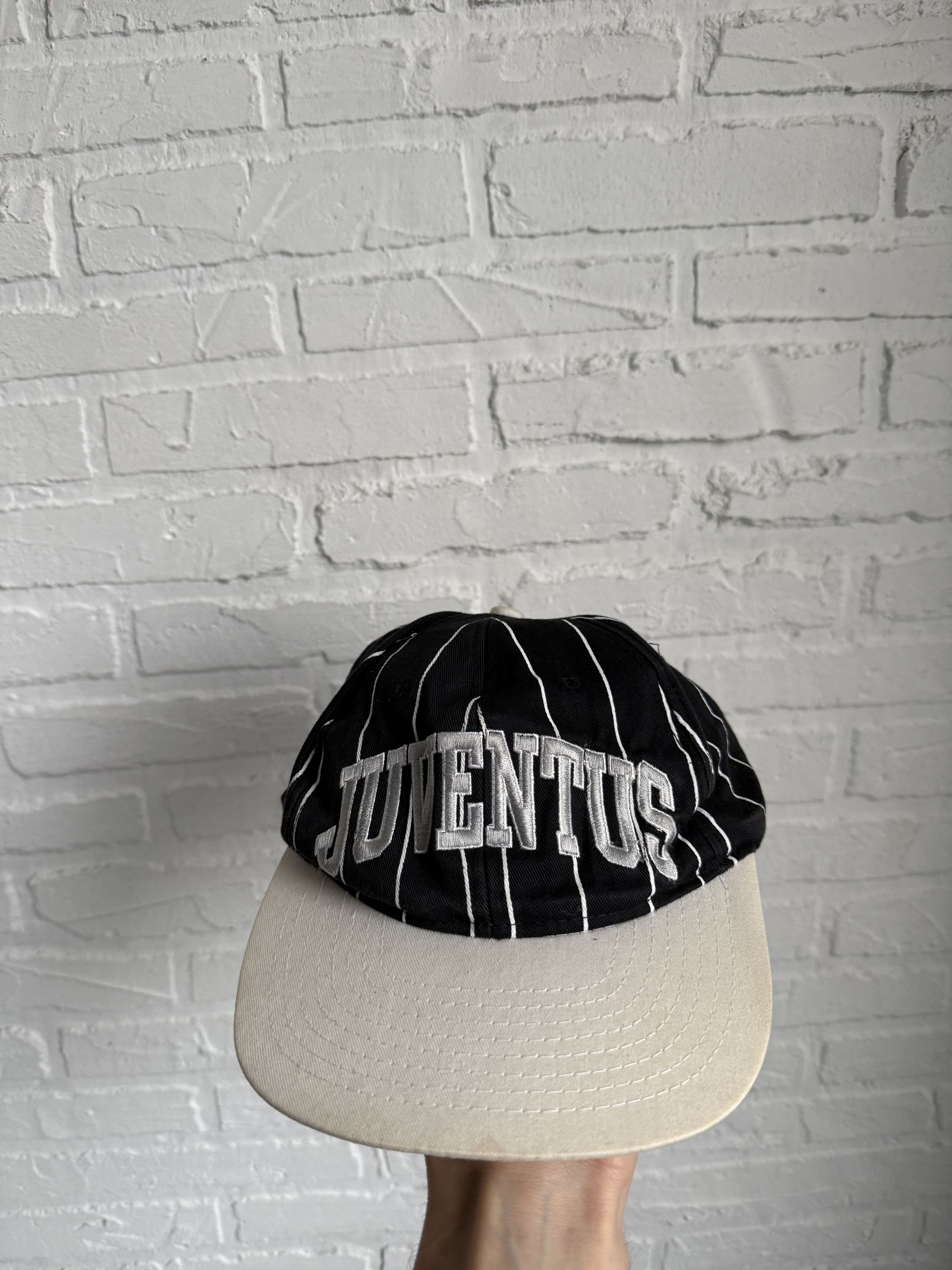 Other vintage 90s FC Juventus football cap Size ONE SIZE - 3 Thumbnail