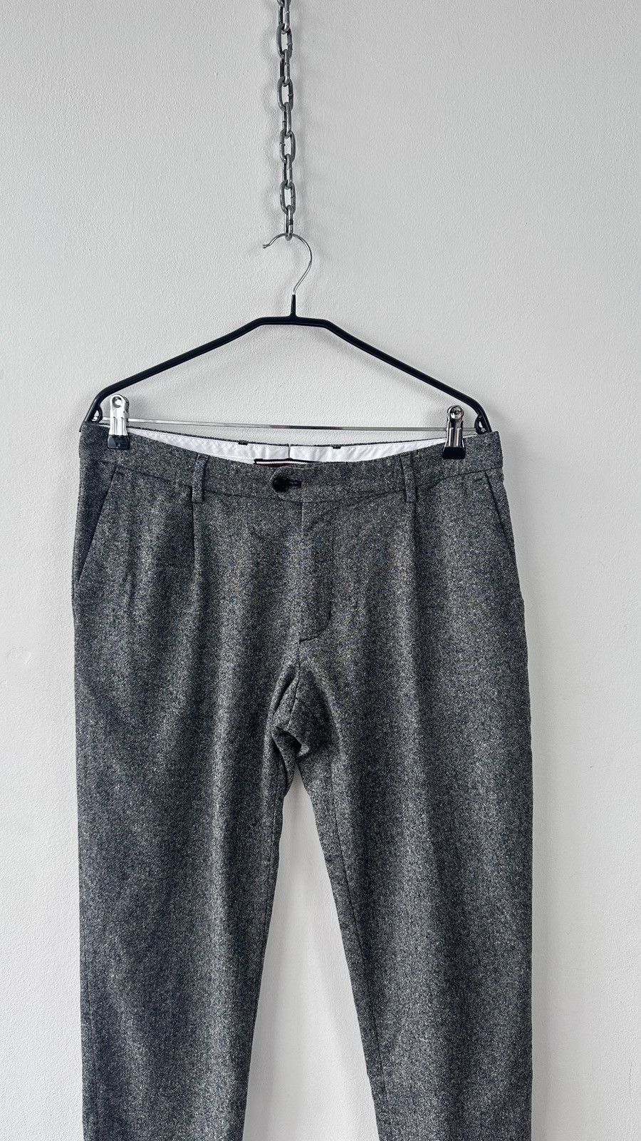 Tommy Hilfiger Tommy Hilfiger Italian Fabric Hampton Chino Pants 33/32 Size US 33 - 6 Thumbnail