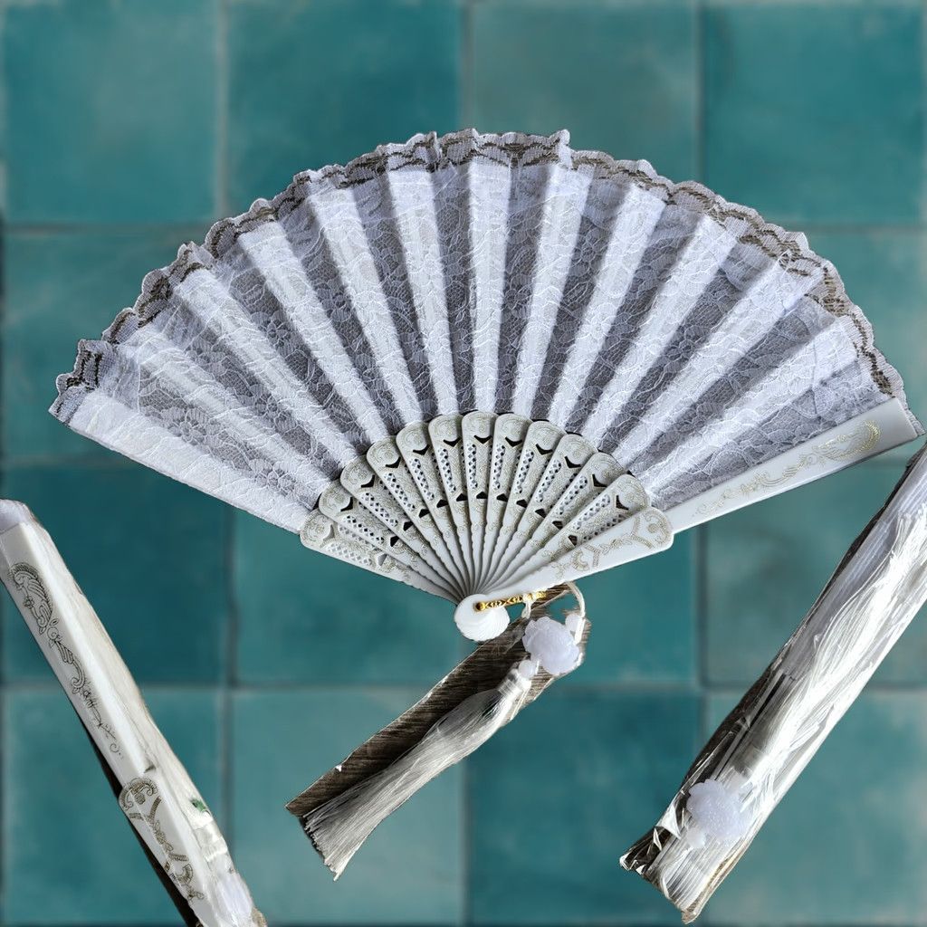 DANCER VINTAGE Hand Fan Plastic Abanico de Mano Bolsillo ole Dance White Floral Tassel LOT 3 Size ONE SIZE - 1 Thumbnail