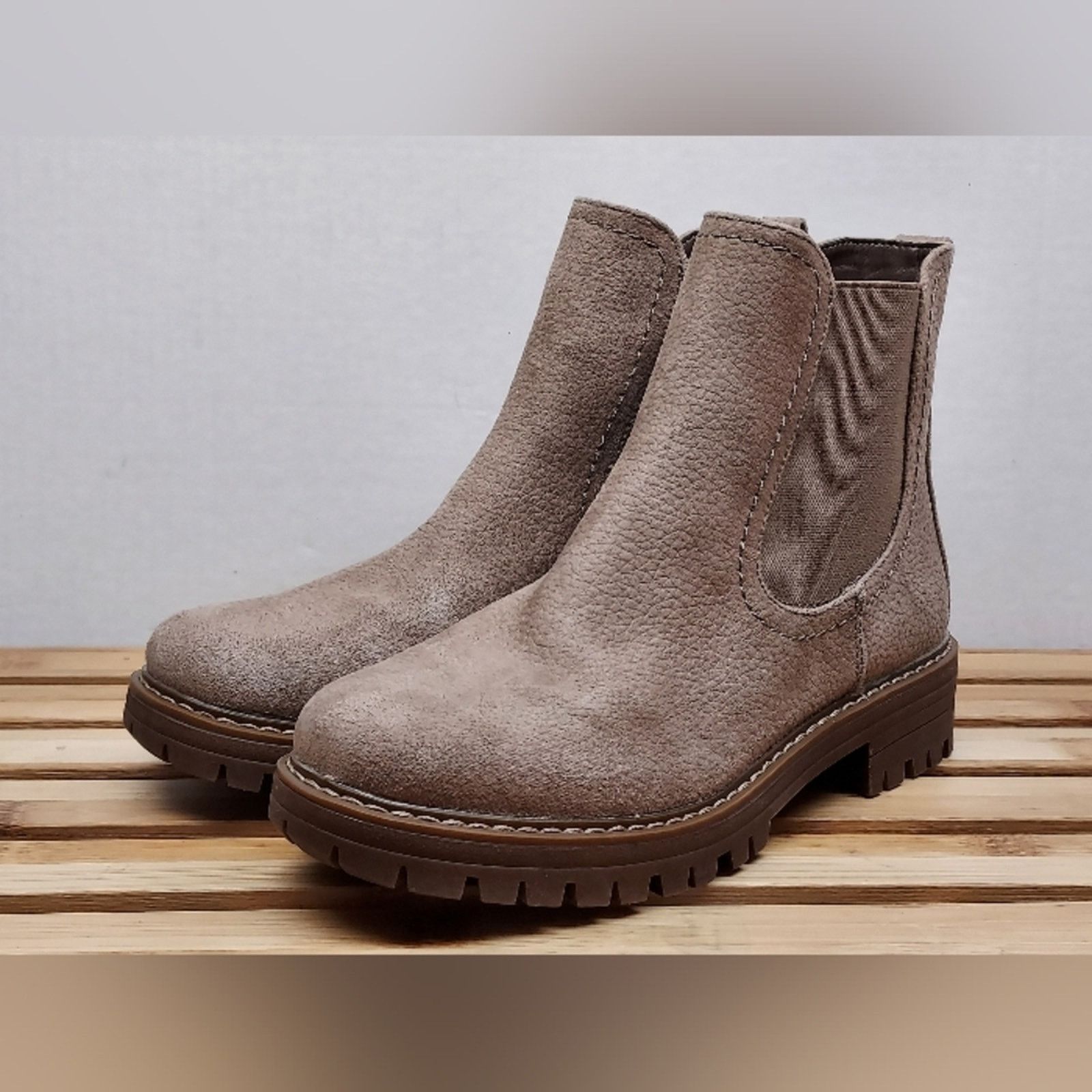 Other Cliffs by White Mountain Womens | Beige Ankle Boots Size 7.5 Size US 7.5 / IT 37.5 - 2 Thumbnail