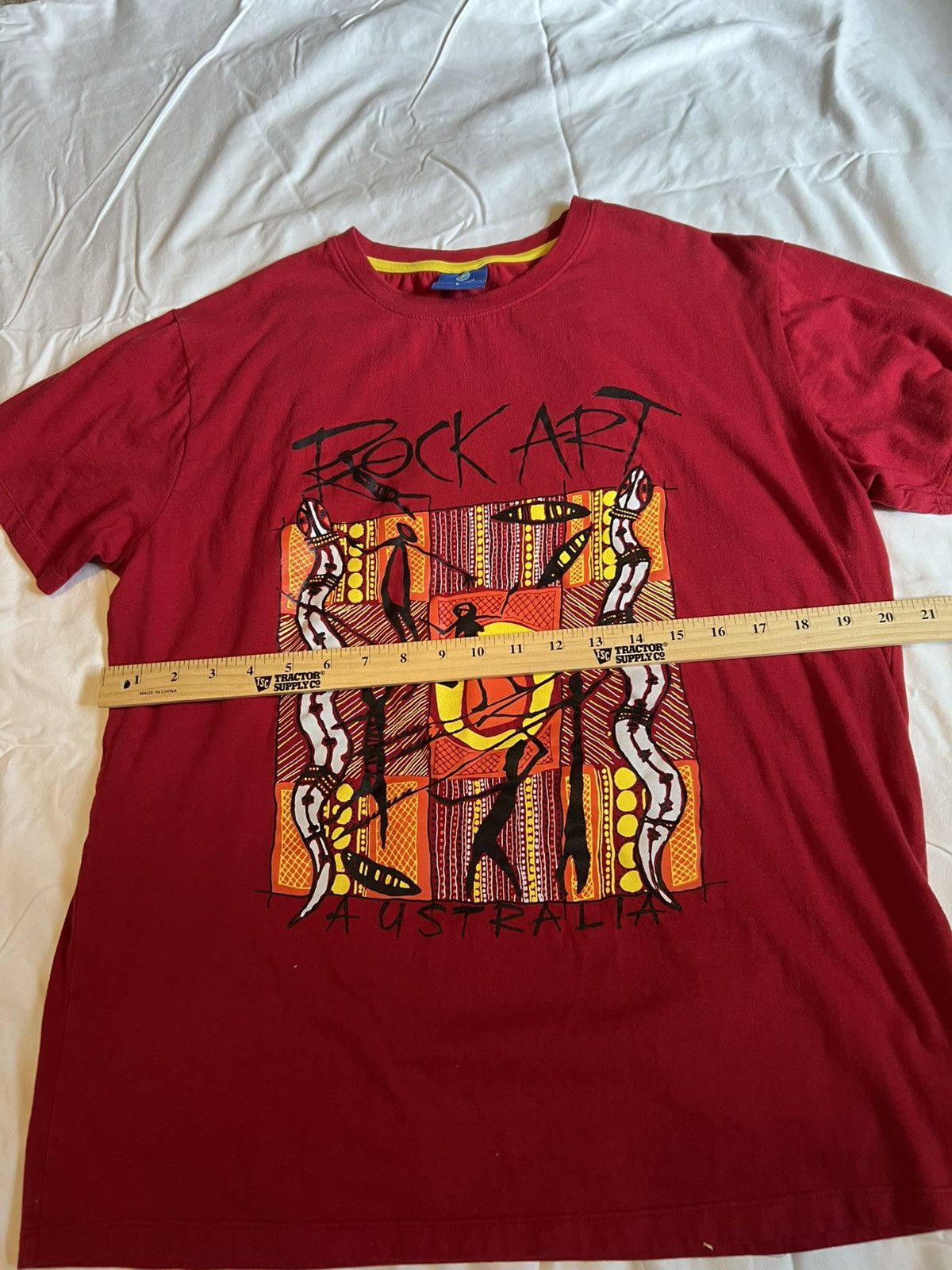 Other Red Rock Art Australia Graphic Tee vintage Size US L / EU 52-54 / 3 - 5 Thumbnail