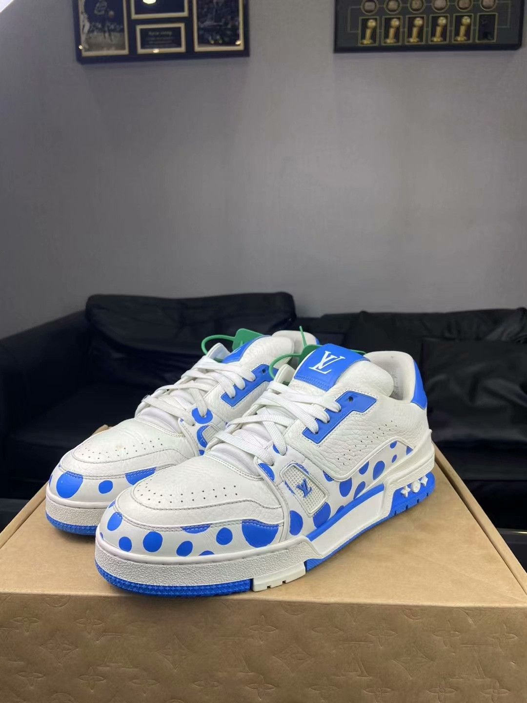 Louis Vuitton Louis Vuitton Training Lowtop Sneakers 9 Men Size US 9 / EU 42 - 1 Thumbnail