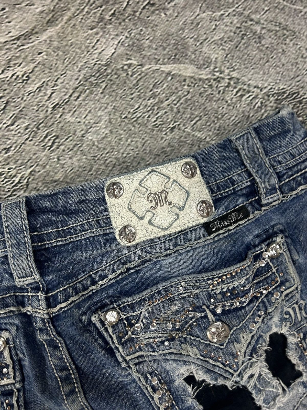 Other Miss Me flared bootcut white stitching denim vintage y2k Size US 34 / EU 50 - 2 Thumbnail