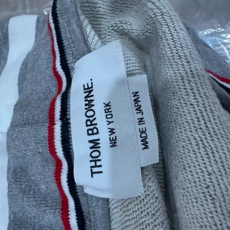 Thom Browne Thom Browne size3 Classic four stripe shorts Size US 27 - 3 Thumbnail