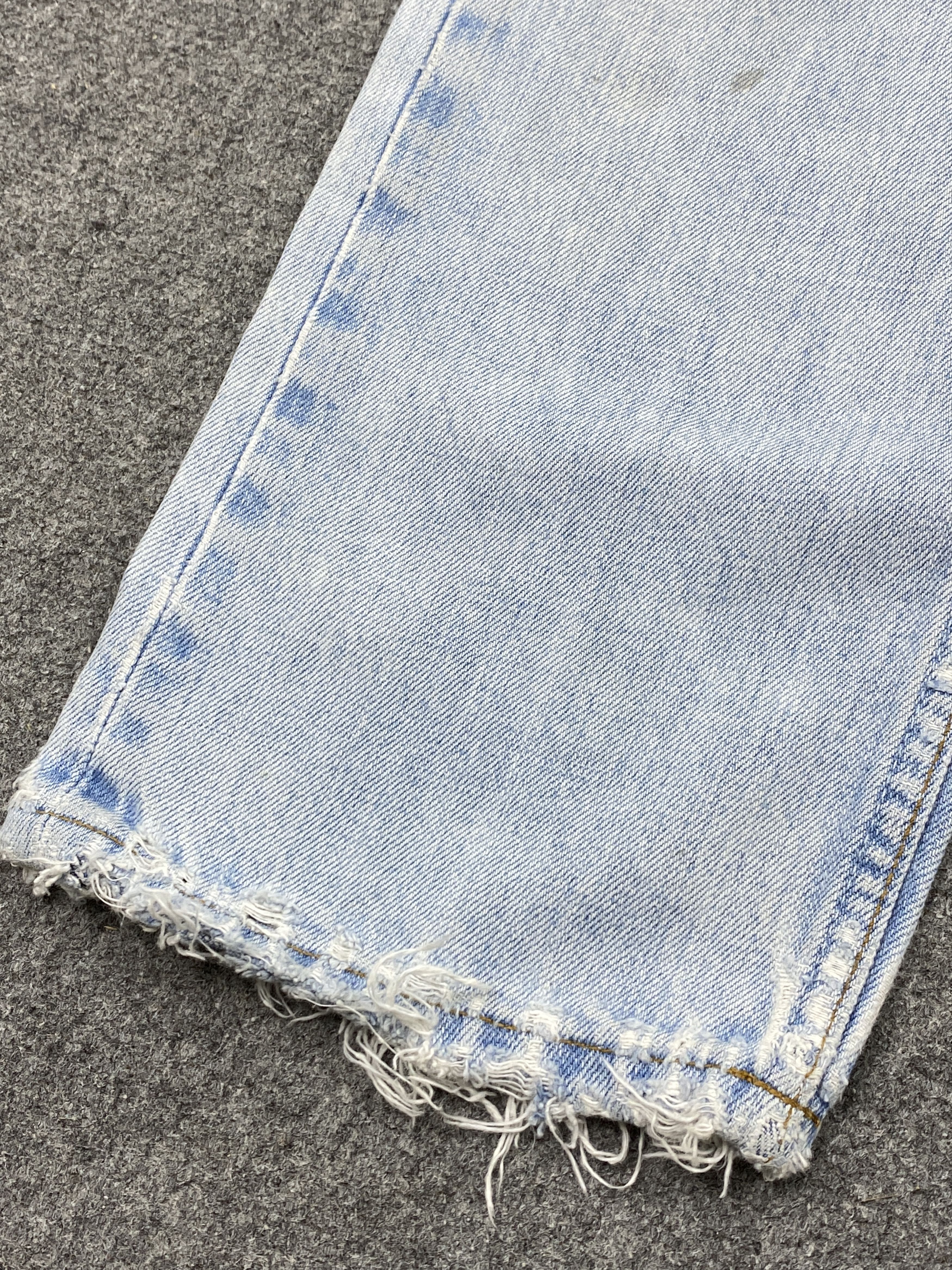 Levi's Vintage Levis 501 Light Wash Ripped Jeans DP2754 Size US 28 / EU 44 - 14 Thumbnail