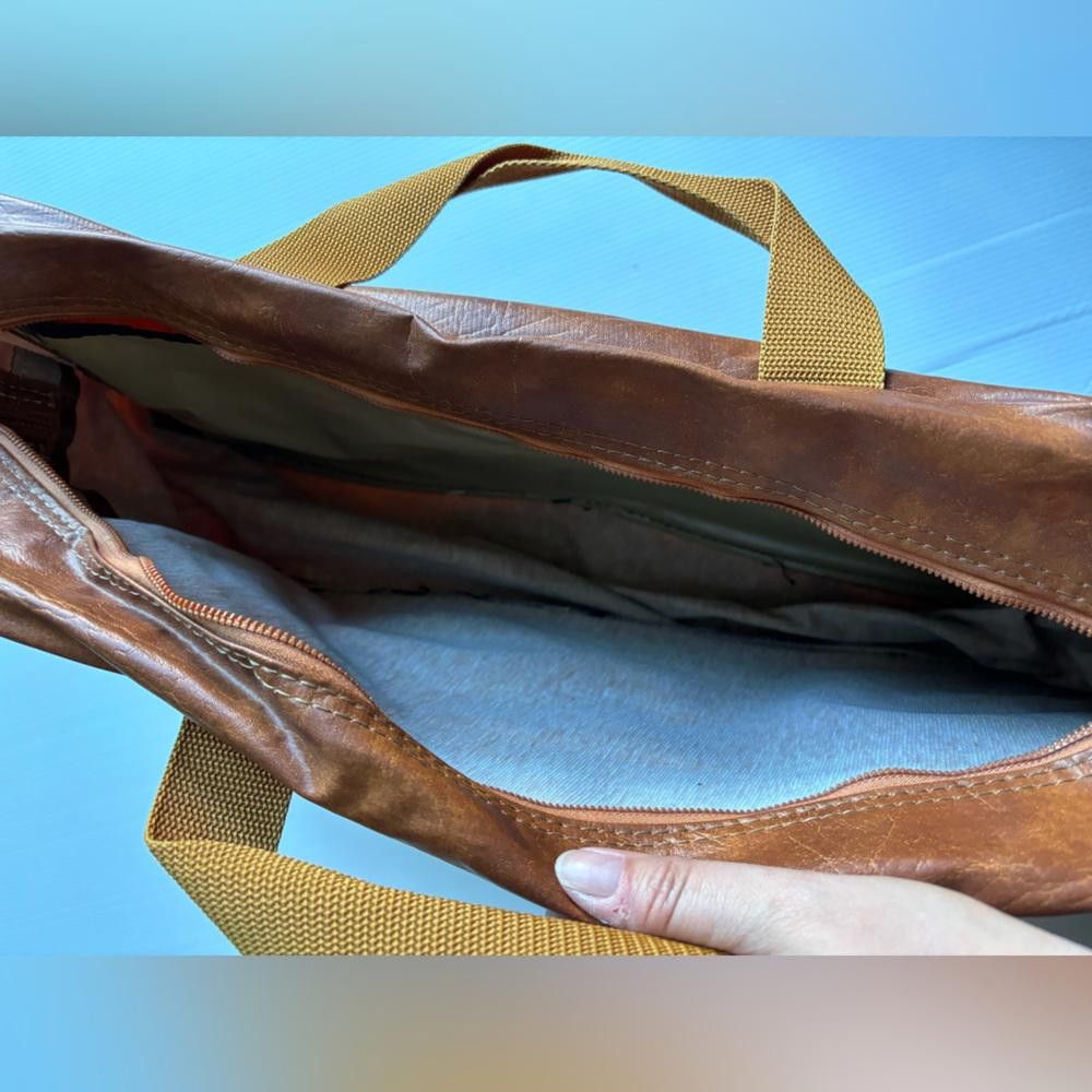 Designer Vintage Racquetball Leather Bag Size ONE SIZE - 4 Thumbnail