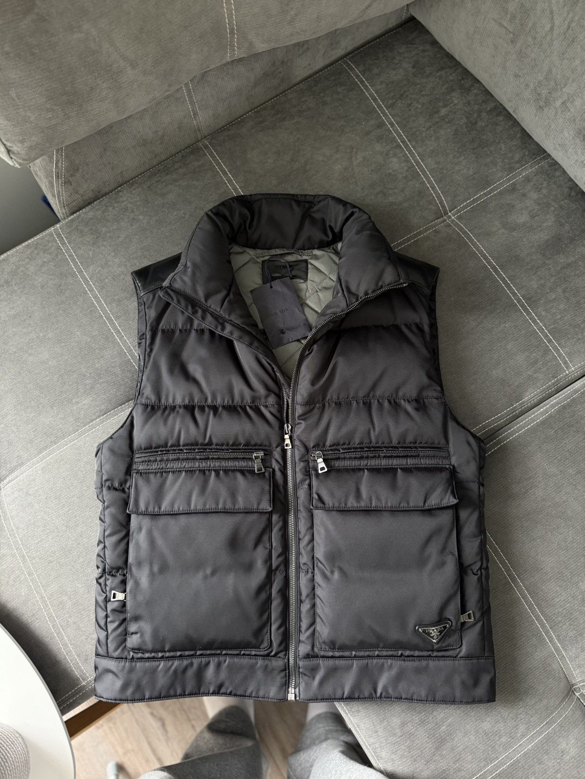 Prada Prada Badge Logo Cargo Gabardine Nylon/Lamb Puffer Down Vest Size US M / EU 48-50 / 2 - 9 Thumbnail
