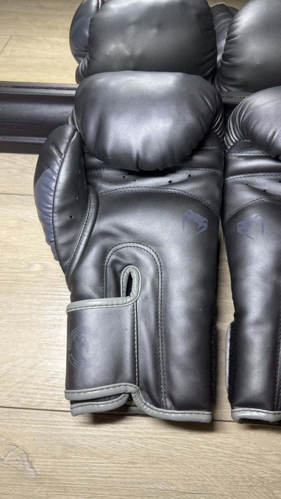 Other Grey Venum Elite Boxing Gloves Size ONE SIZE - 7 Thumbnail