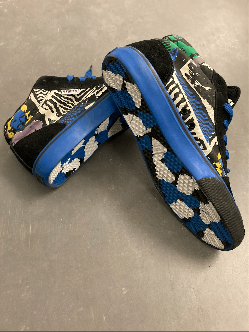 Vision Streetwear Vision Street Wear * Rare * NOS *Sk8 Old Skool * Hi-Topss ! Size US 9 / EU 42 - 3 Thumbnail