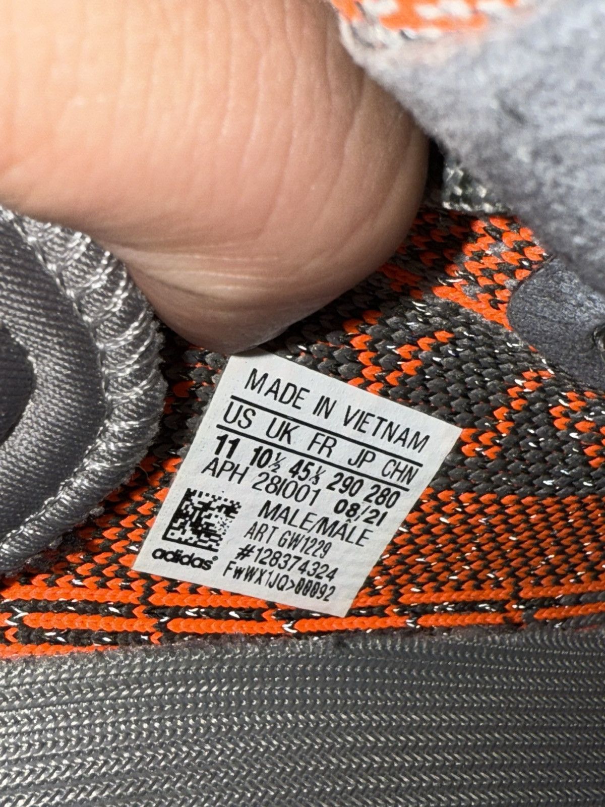 Adidas Yeezy 350 V2 Beluga Size US 11 / EU 44 - 7 Thumbnail