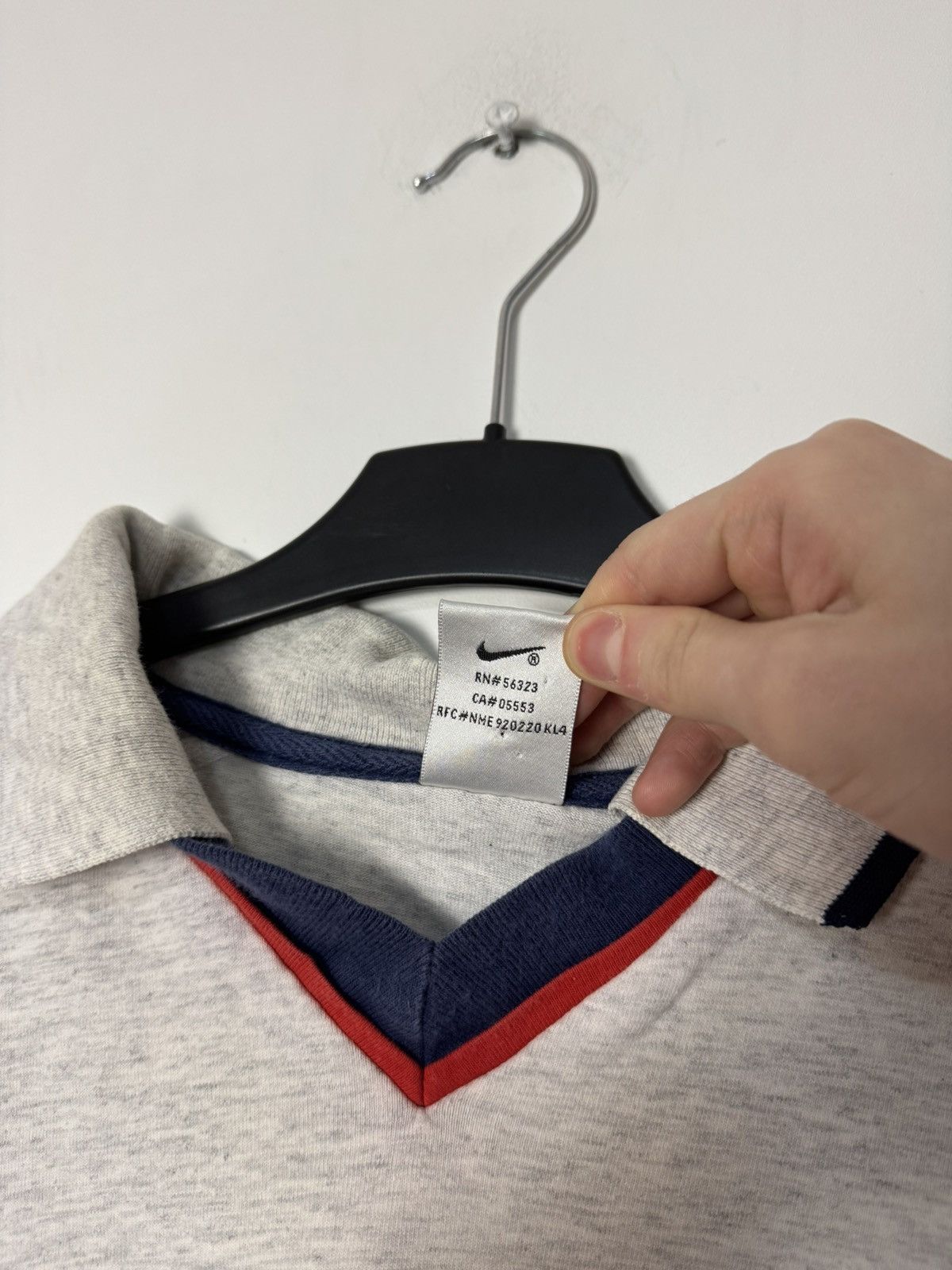 Nike Vintage 90s Nike Swoosh Logo Crewneck Sweatshirt Y2K Size US L / EU 52-54 / 3 - 8 Thumbnail